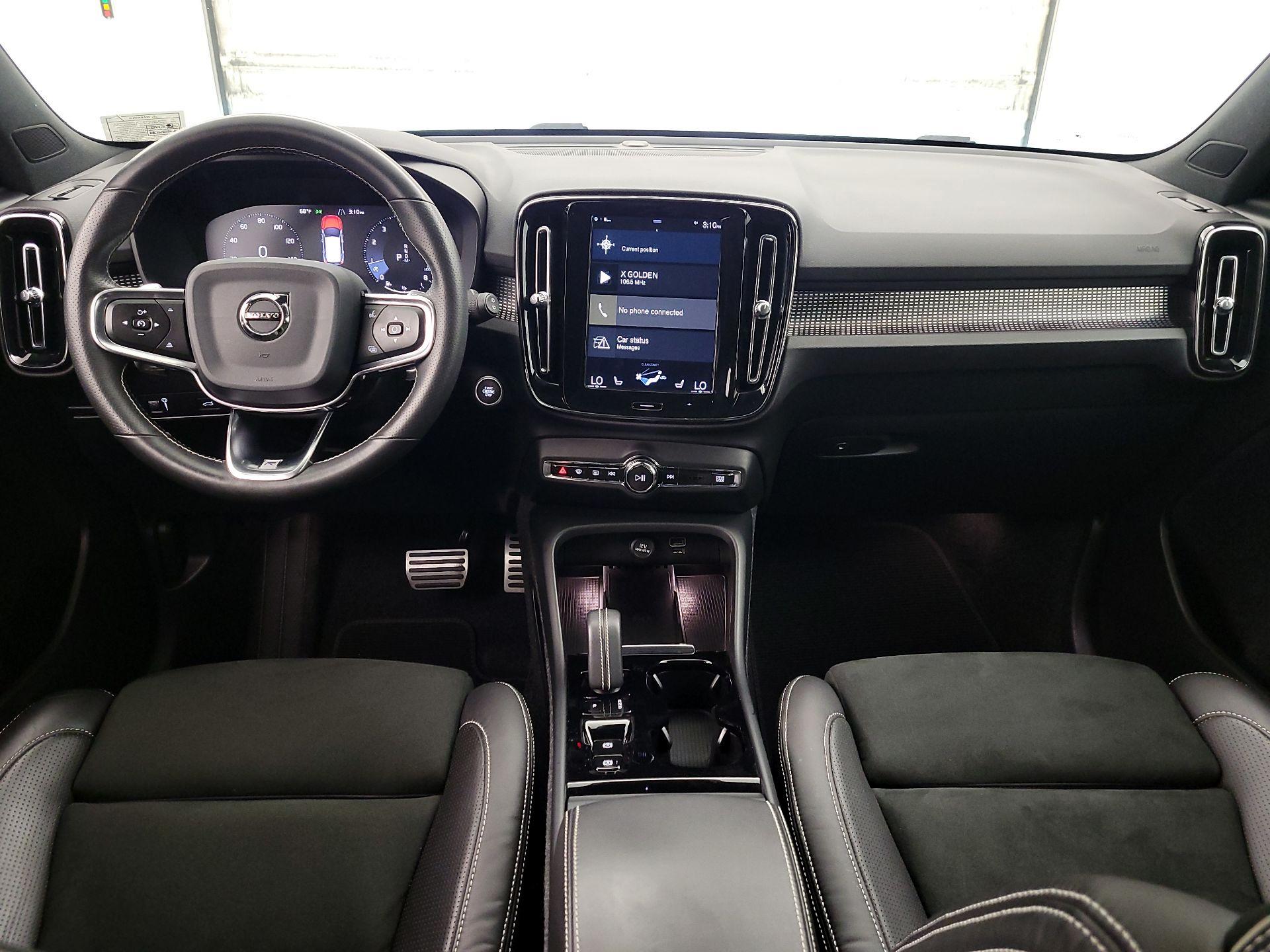 Thumbnail: 2020 Volvo XC40 - 9