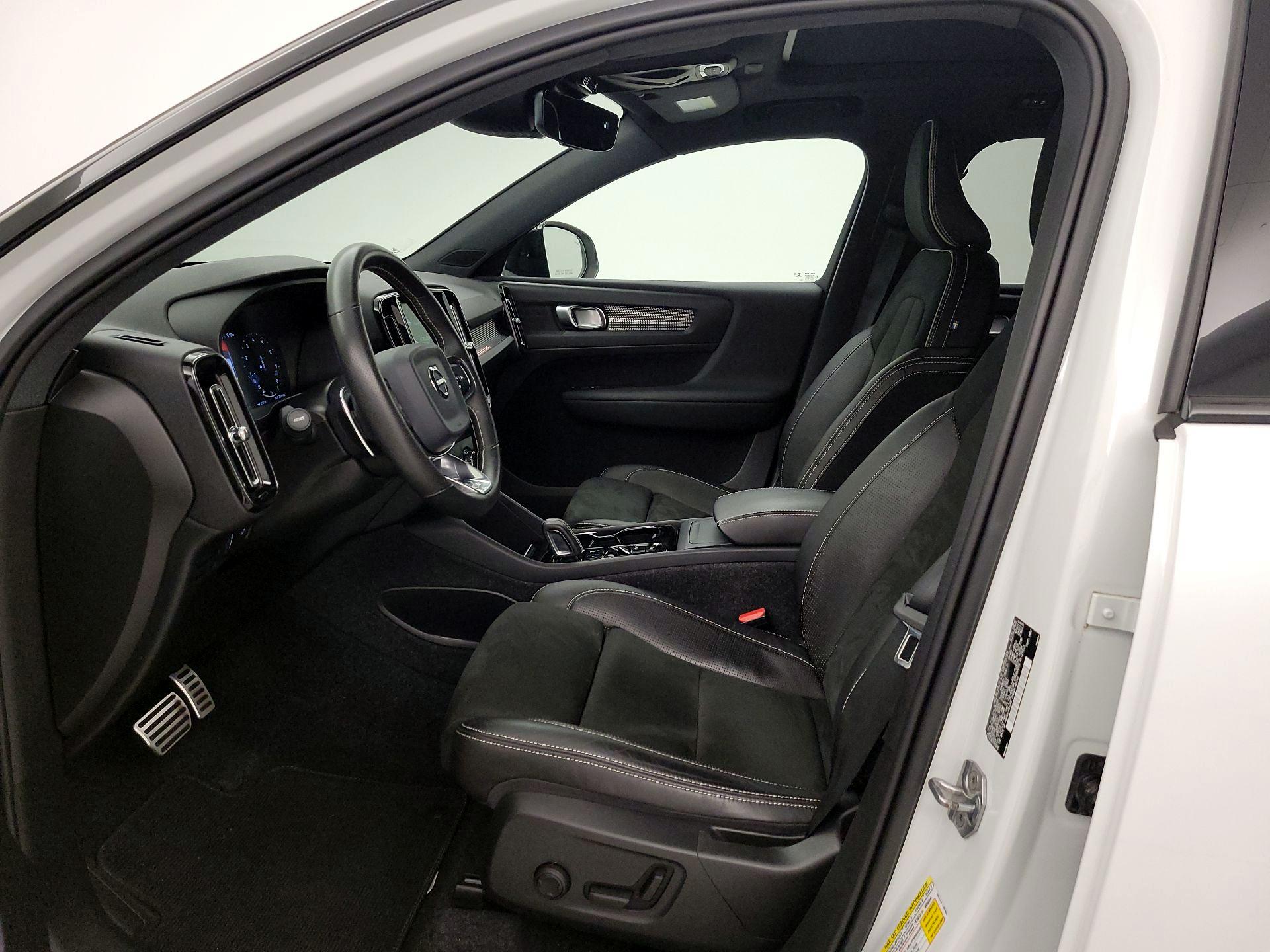 Thumbnail: 2020 Volvo XC40 - 11