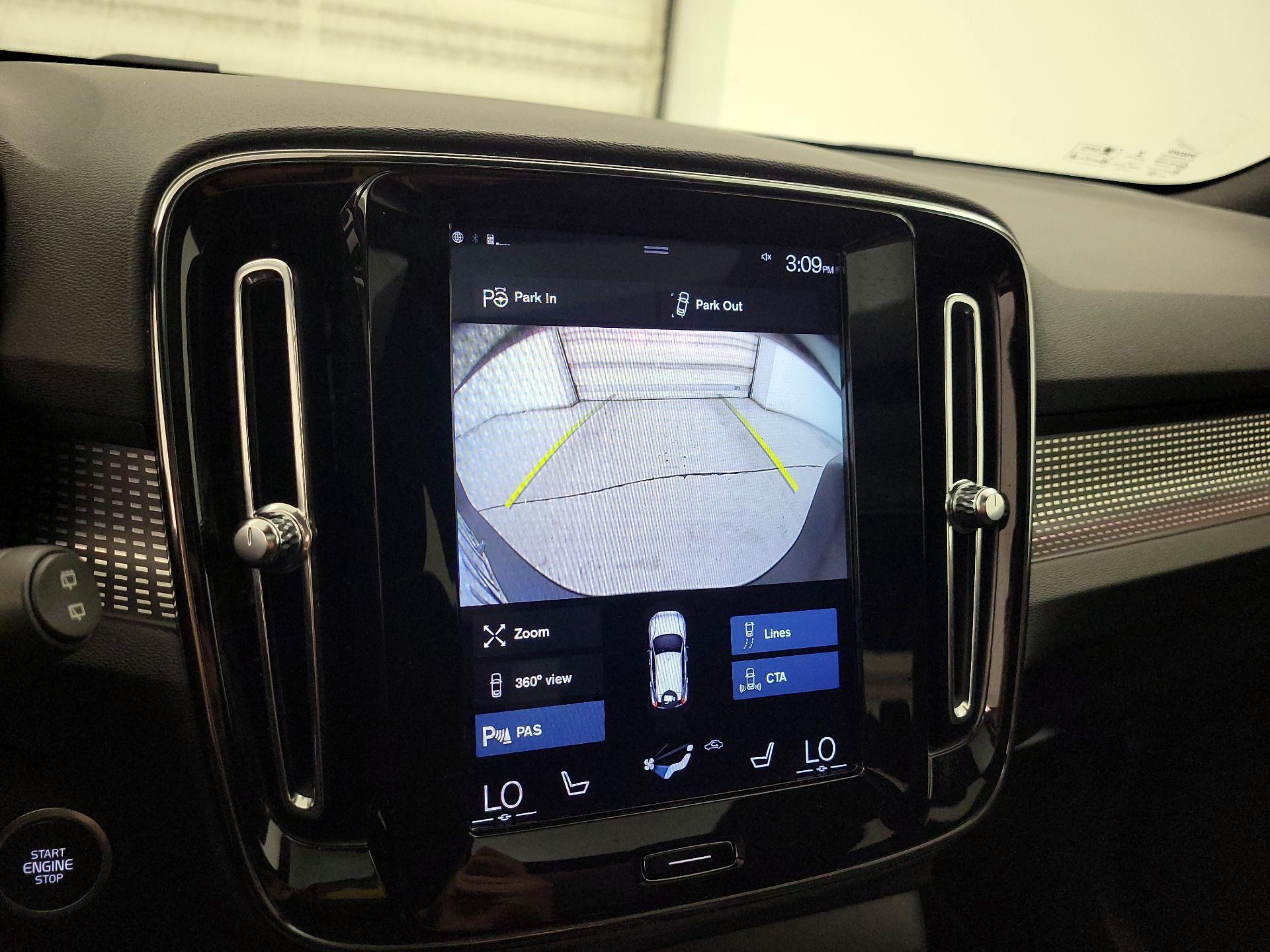 Thumbnail: 2020 Volvo XC40 - 14