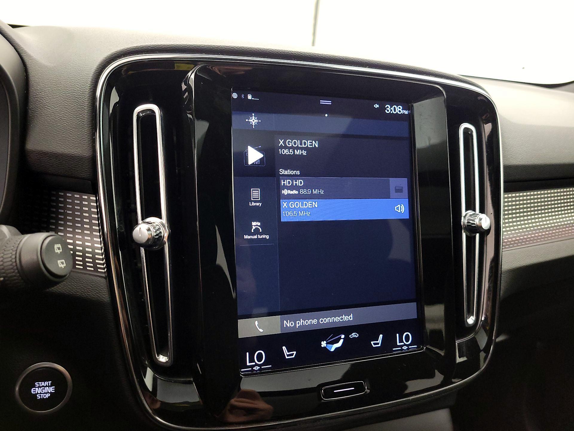 Thumbnail: 2020 Volvo XC40 - 15