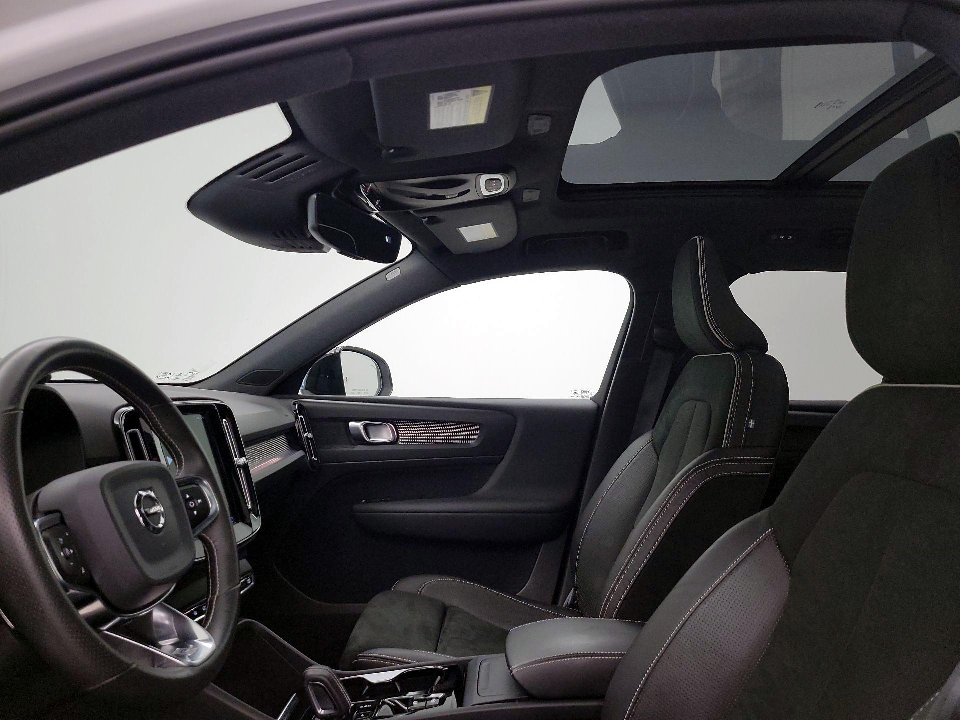 Thumbnail: 2020 Volvo XC40 - 19