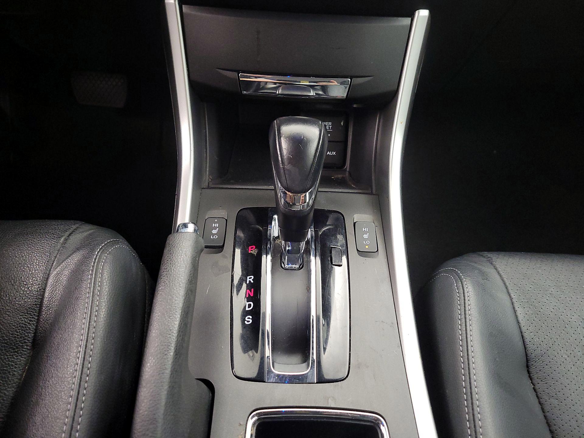 Thumbnail: 2015 Honda Accord - 17