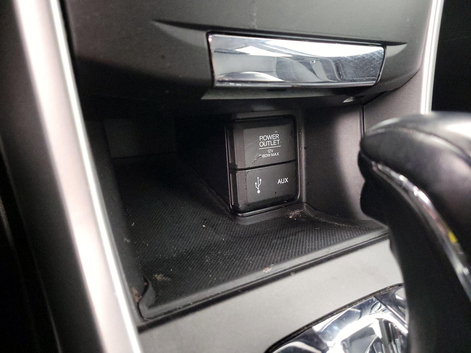 Thumbnail: 2015 Honda Accord - 18