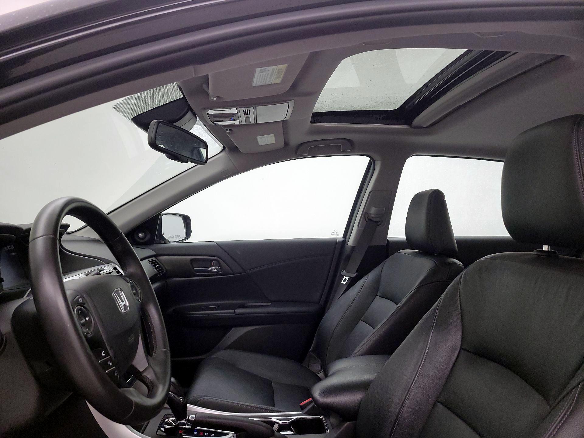 Thumbnail: 2015 Honda Accord - 19