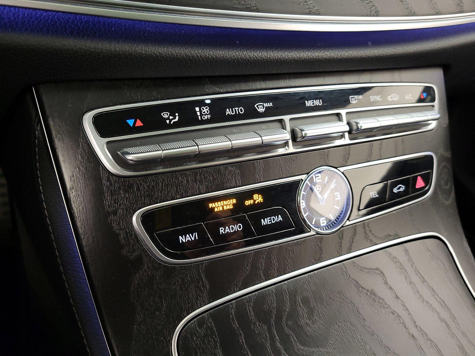 Thumbnail: 2018 Mercedes-Benz E-Class - 18