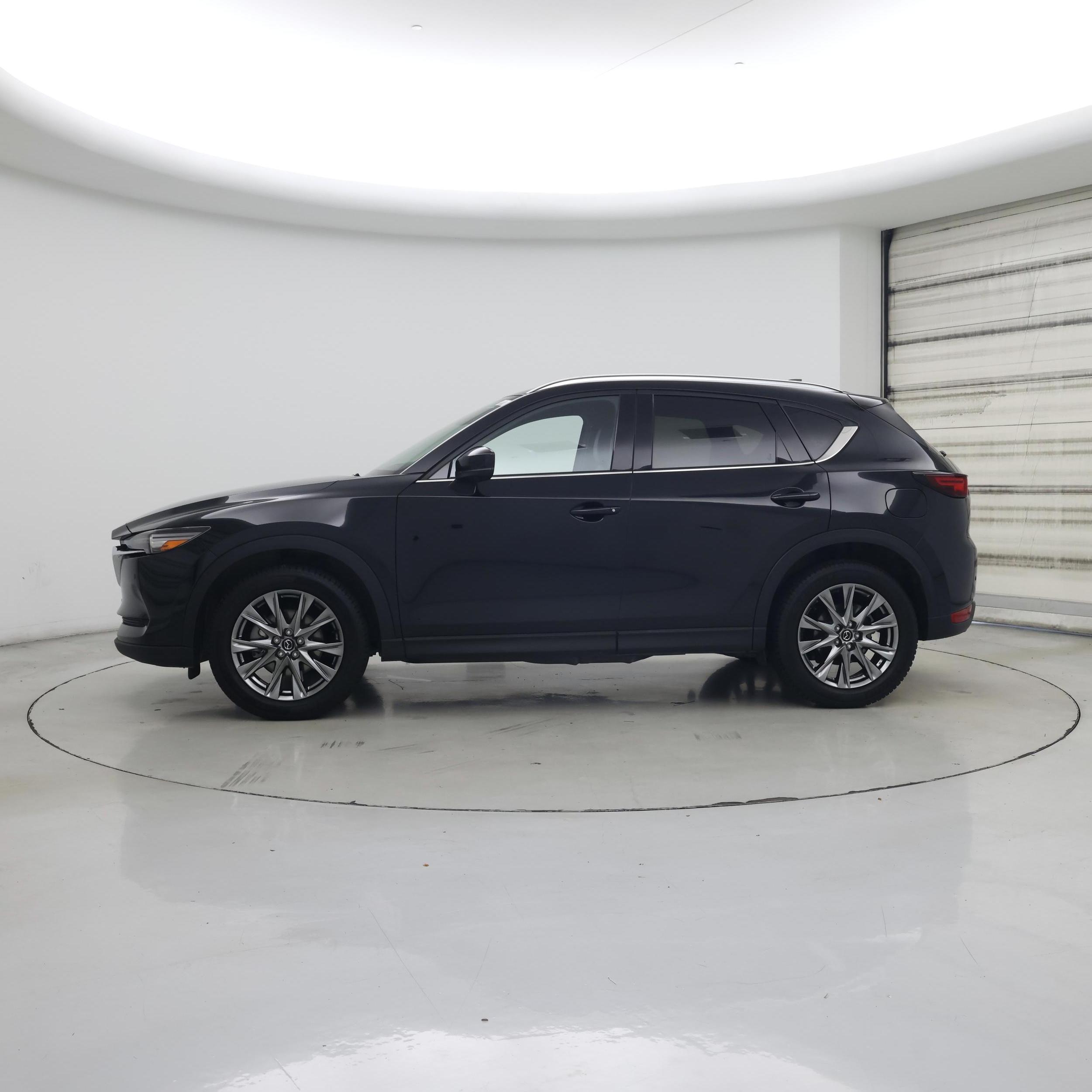 Thumbnail: 2021 Mazda CX-5 - 3