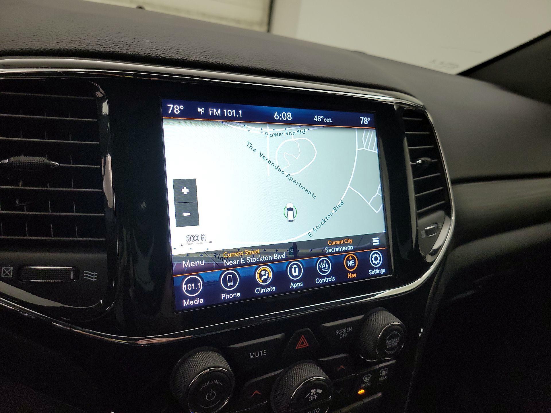 Thumbnail: 2021 Jeep Grand Cherokee - 13