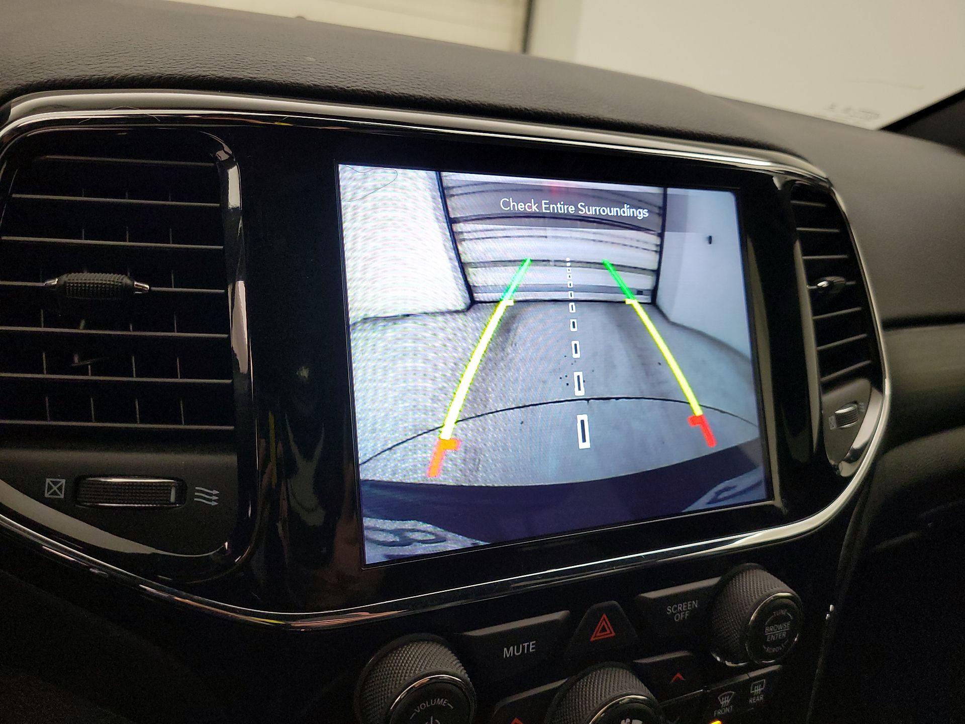 Thumbnail: 2021 Jeep Grand Cherokee - 14