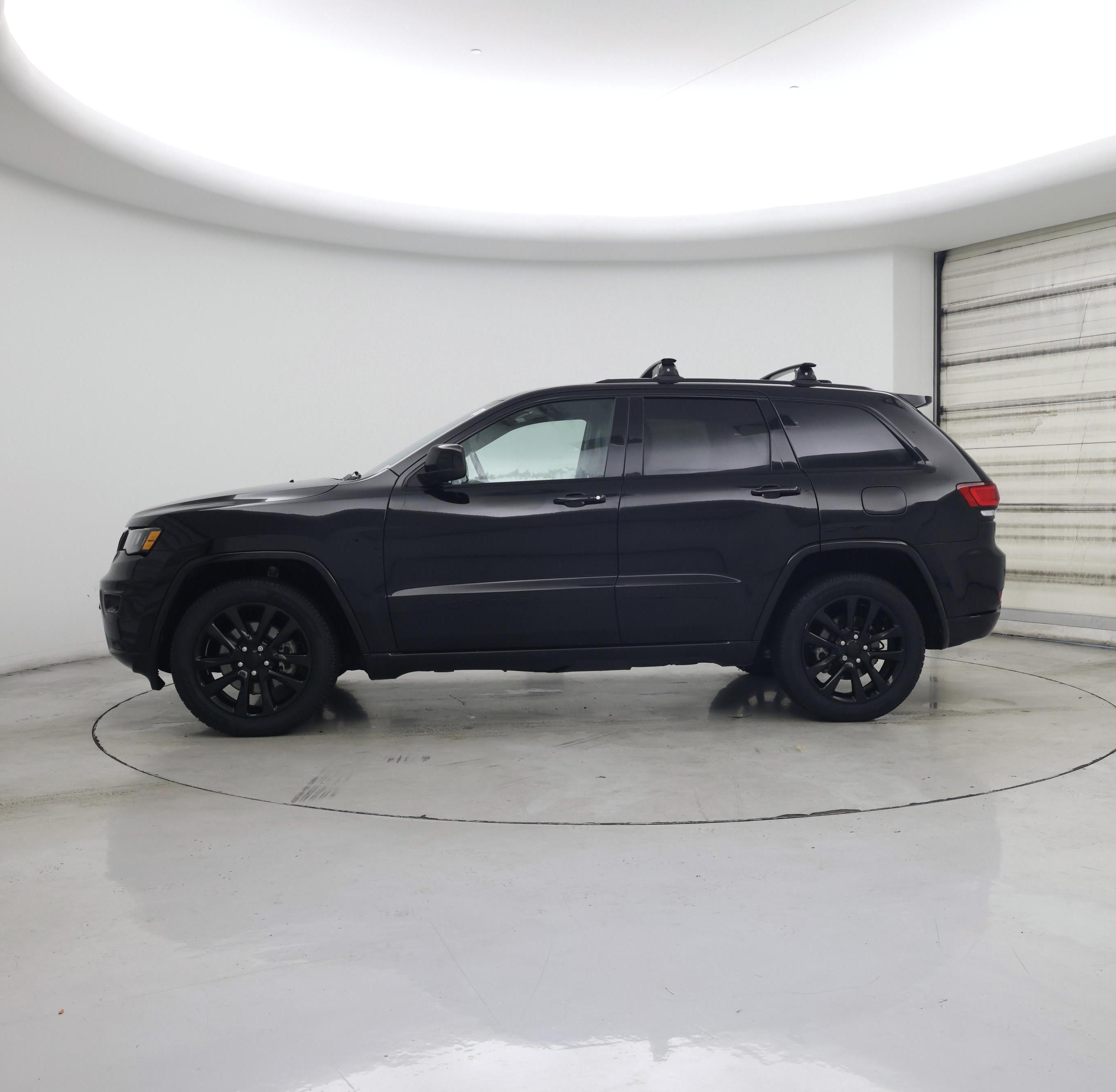 Thumbnail: 2021 Jeep Grand Cherokee - 3