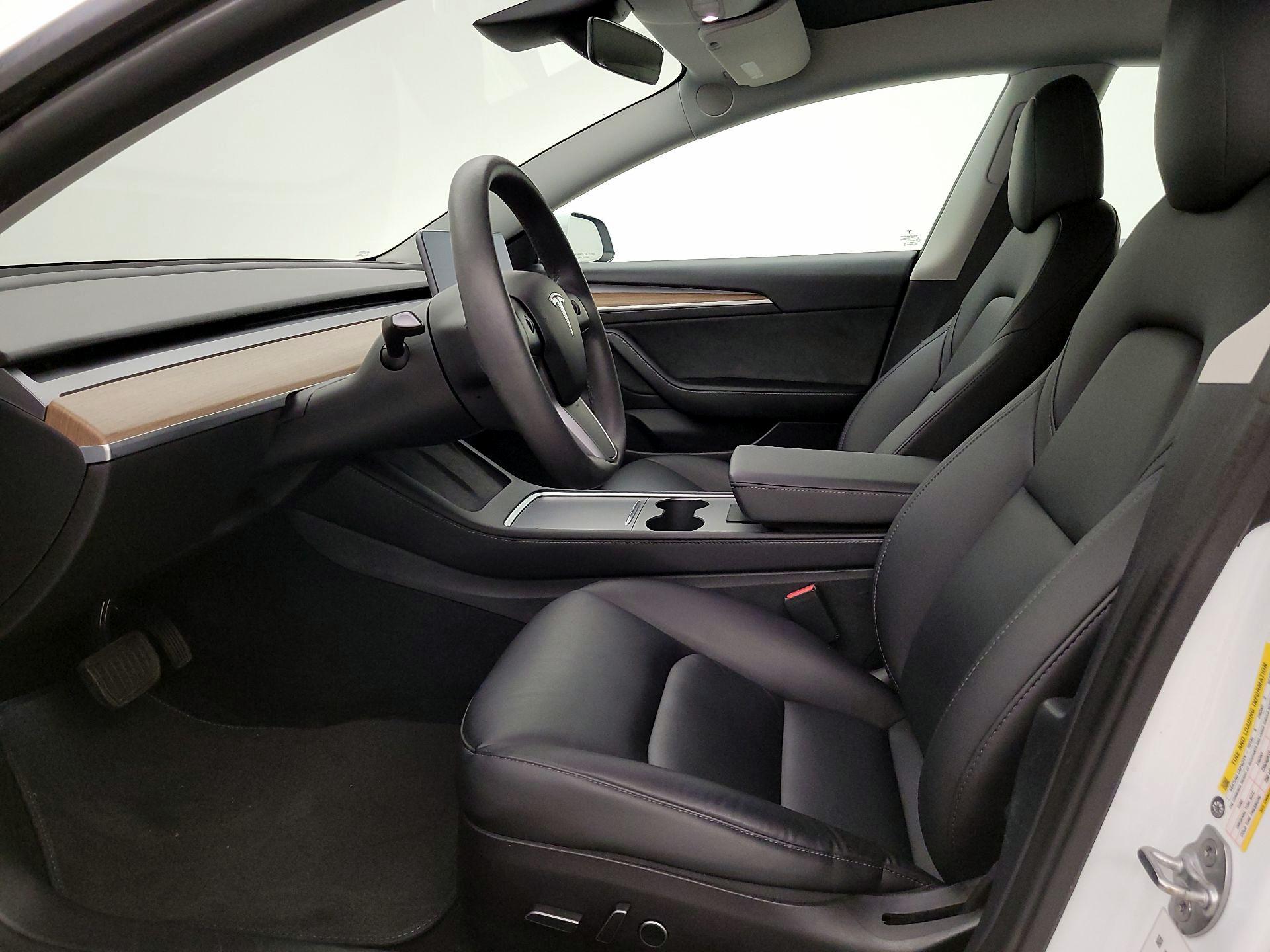 Thumbnail: 2022 Tesla Model 3 - 11