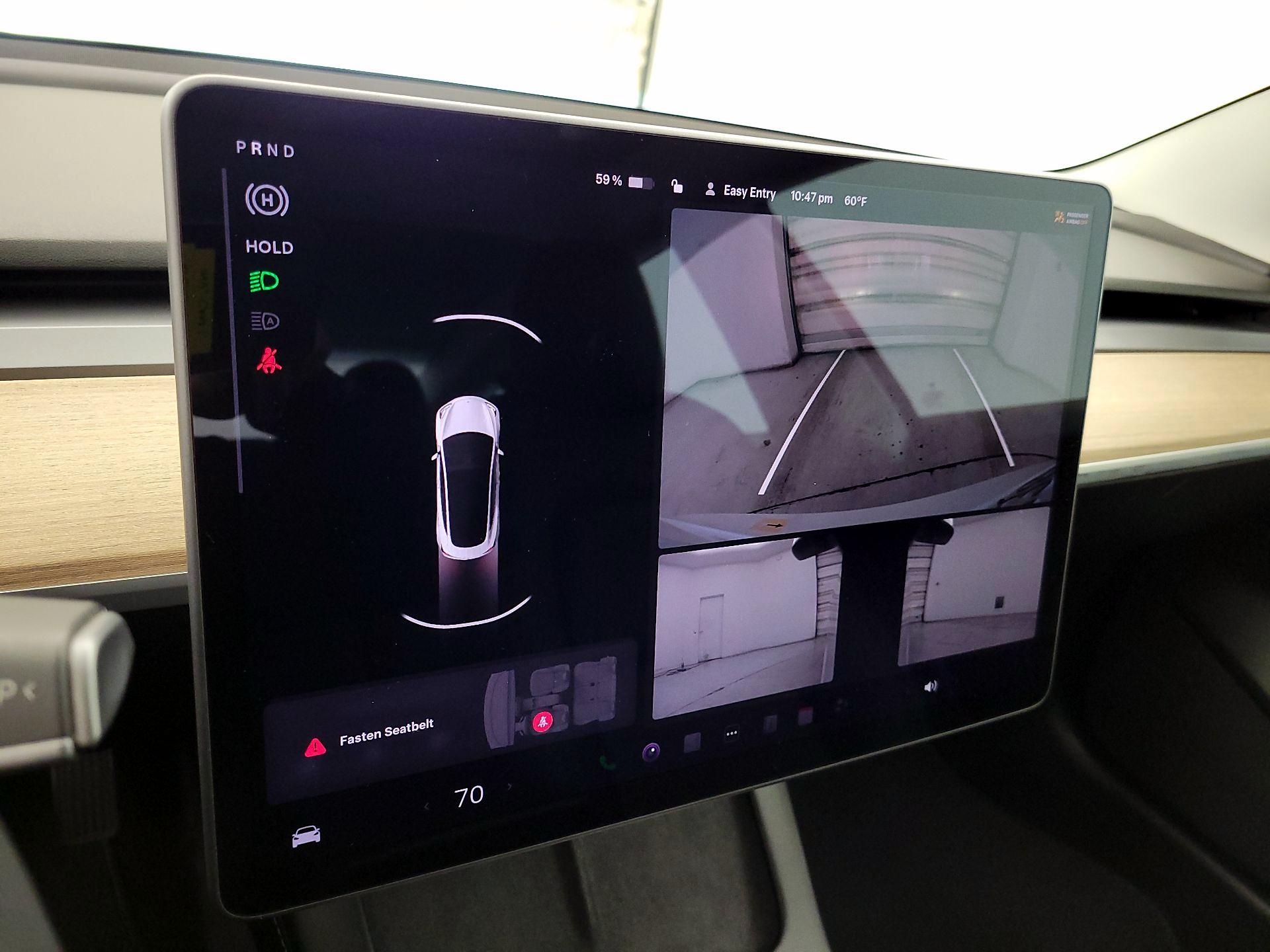 Thumbnail: 2022 Tesla Model 3 - 14