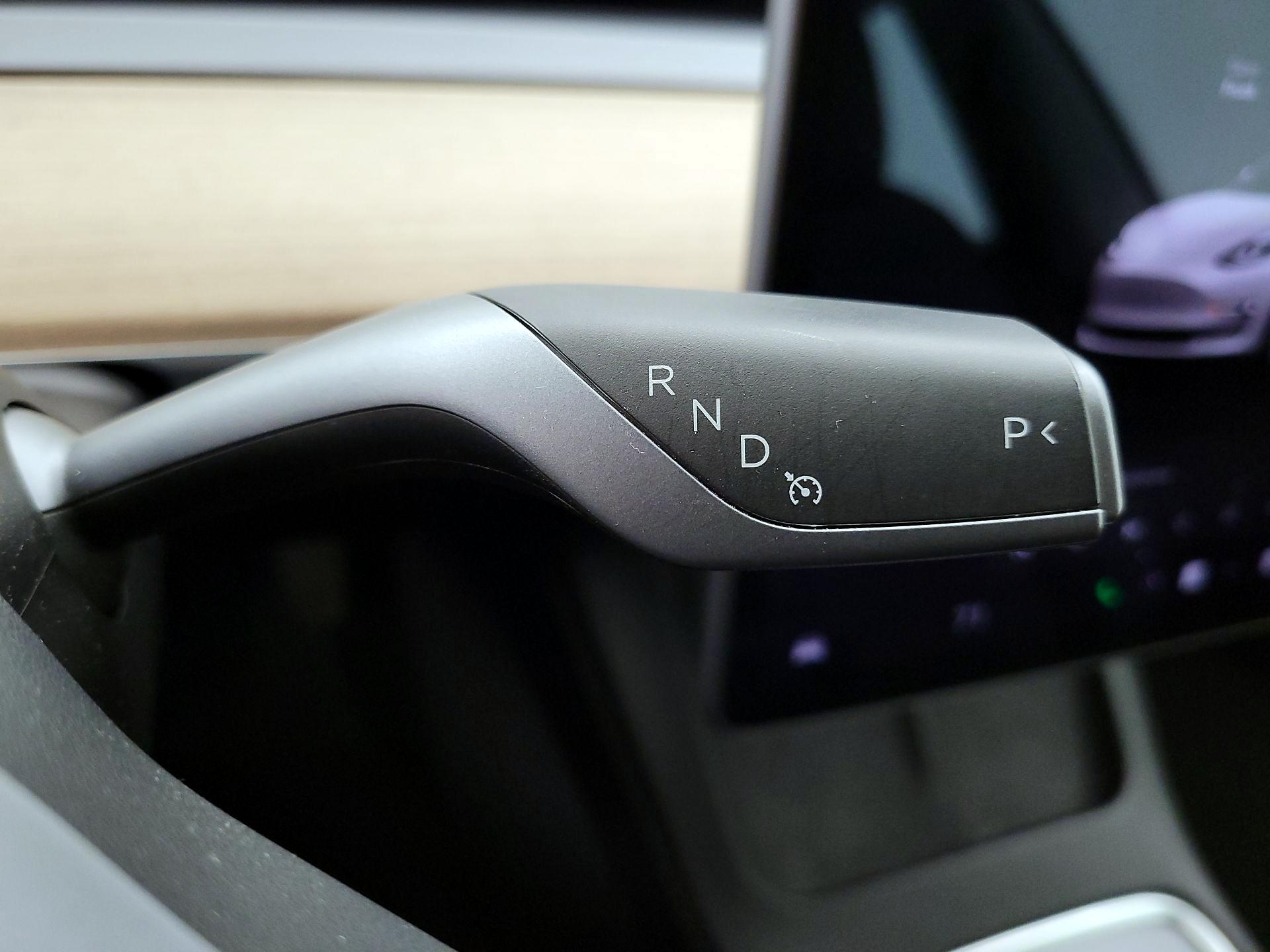 Thumbnail: 2022 Tesla Model 3 - 17