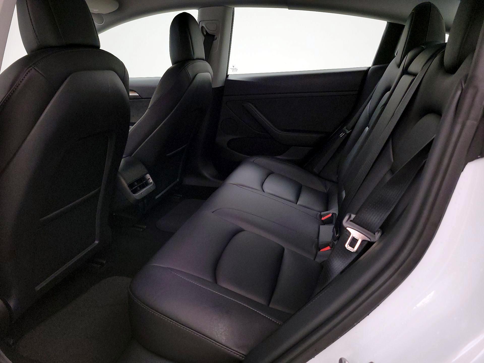 Thumbnail: 2022 Tesla Model 3 - 19