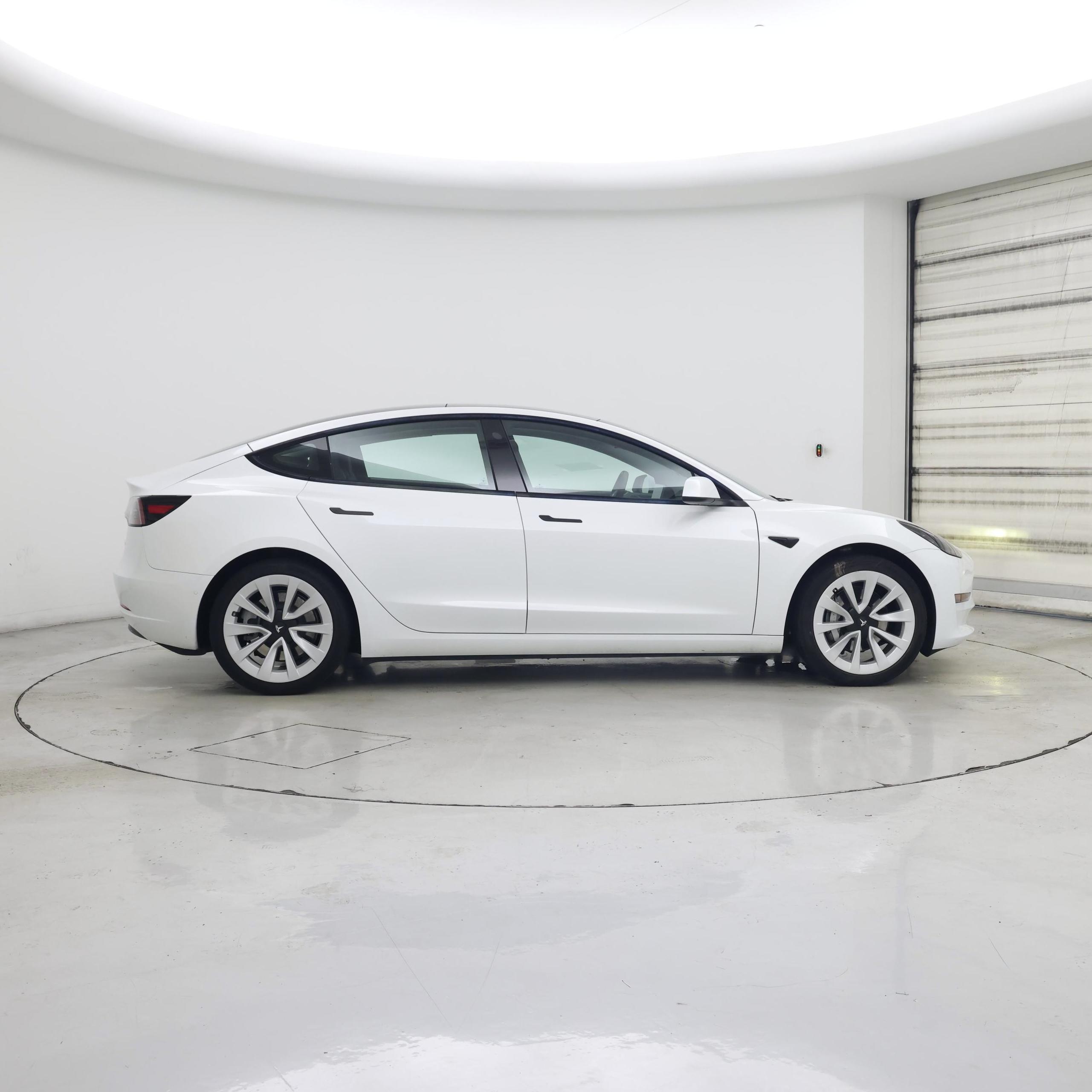 Thumbnail: 2022 Tesla Model 3 - 7