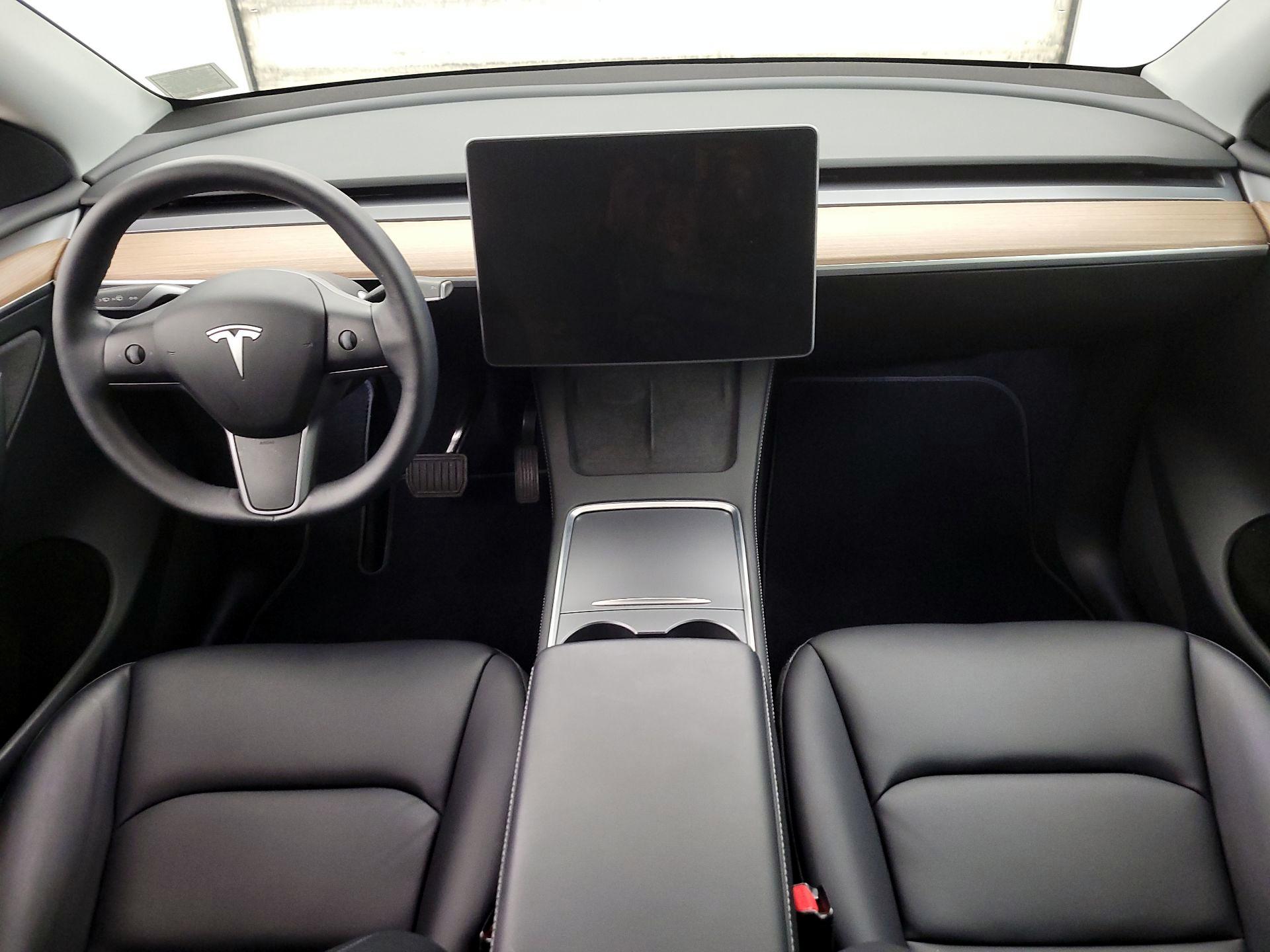 Thumbnail: 2024 Tesla Model Y - 9