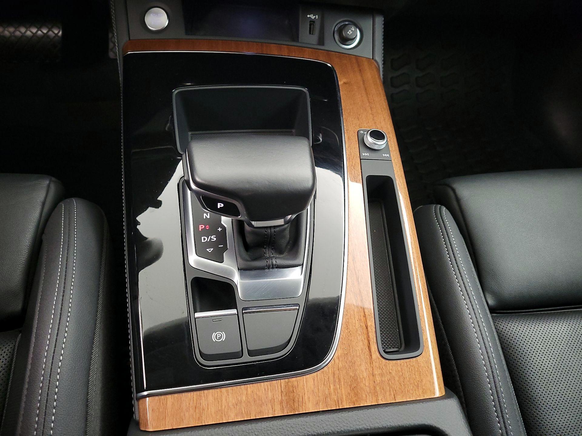 Thumbnail: 2022 Audi Q5 - 18