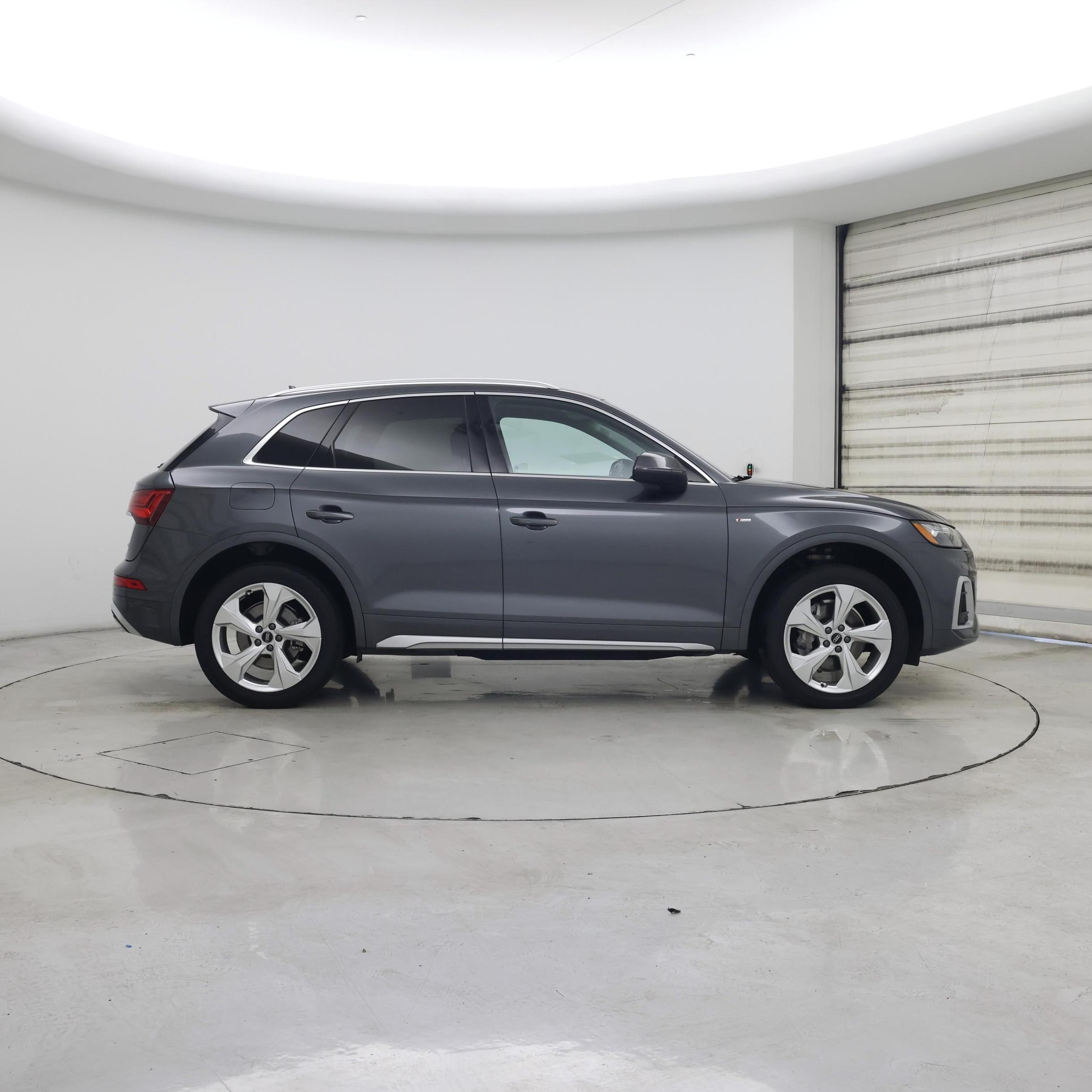 Thumbnail: 2022 Audi Q5 - 7