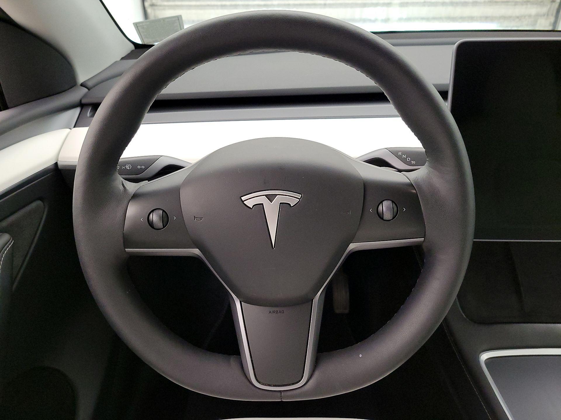 Thumbnail: 2023 Tesla Model Y - 10