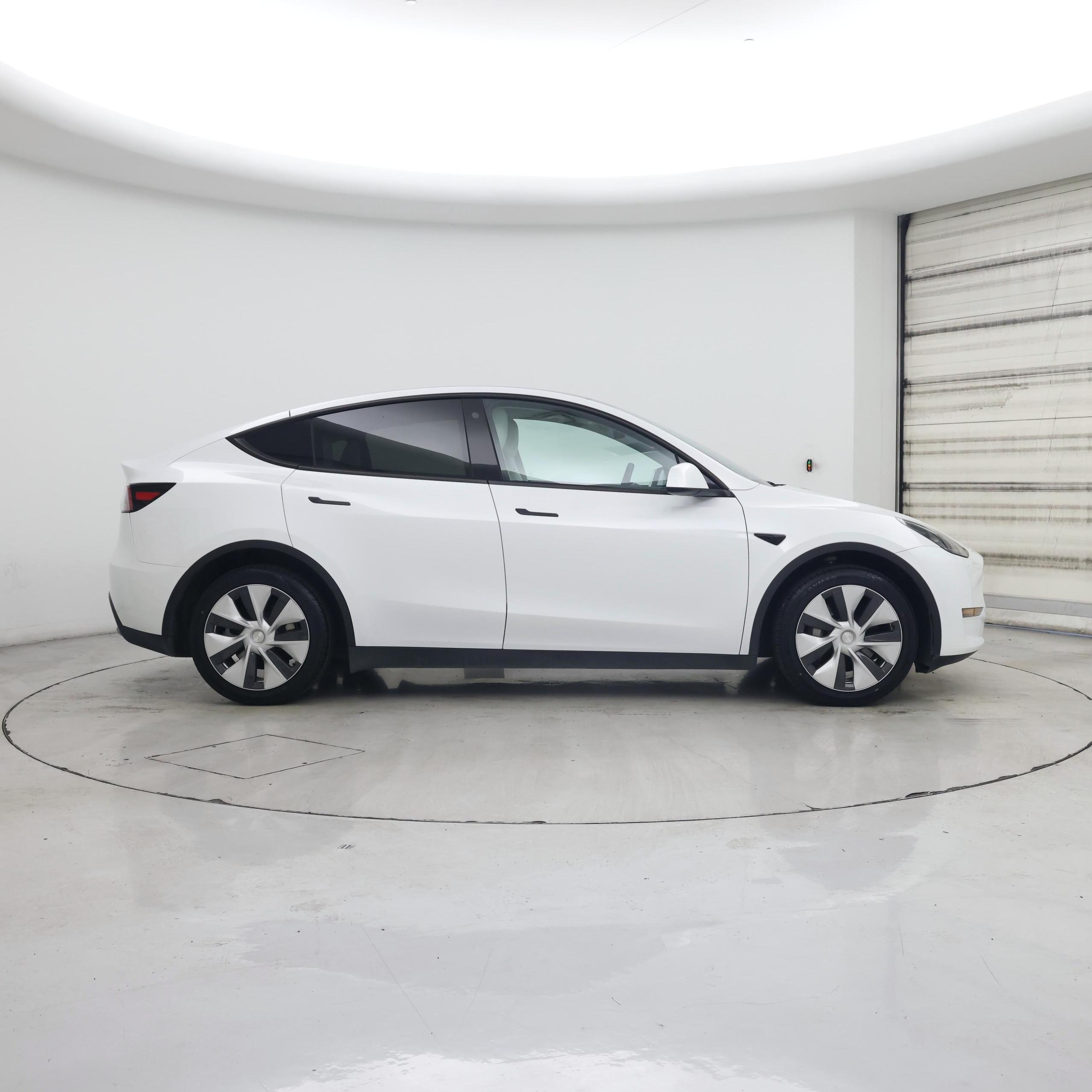 Thumbnail: 2023 Tesla Model Y - 7