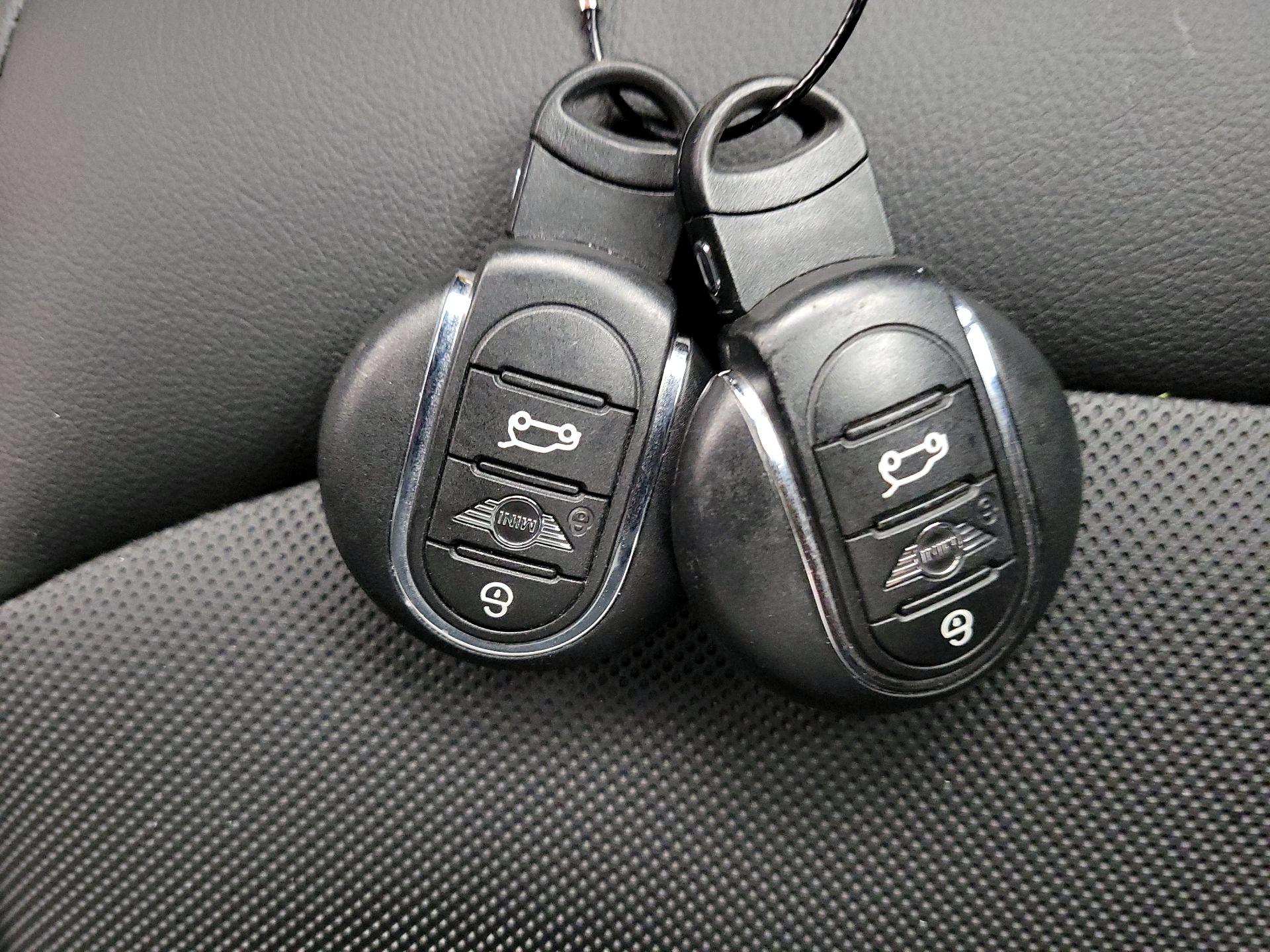 Thumbnail: 2022 MINI Cooper Hardtop - 20