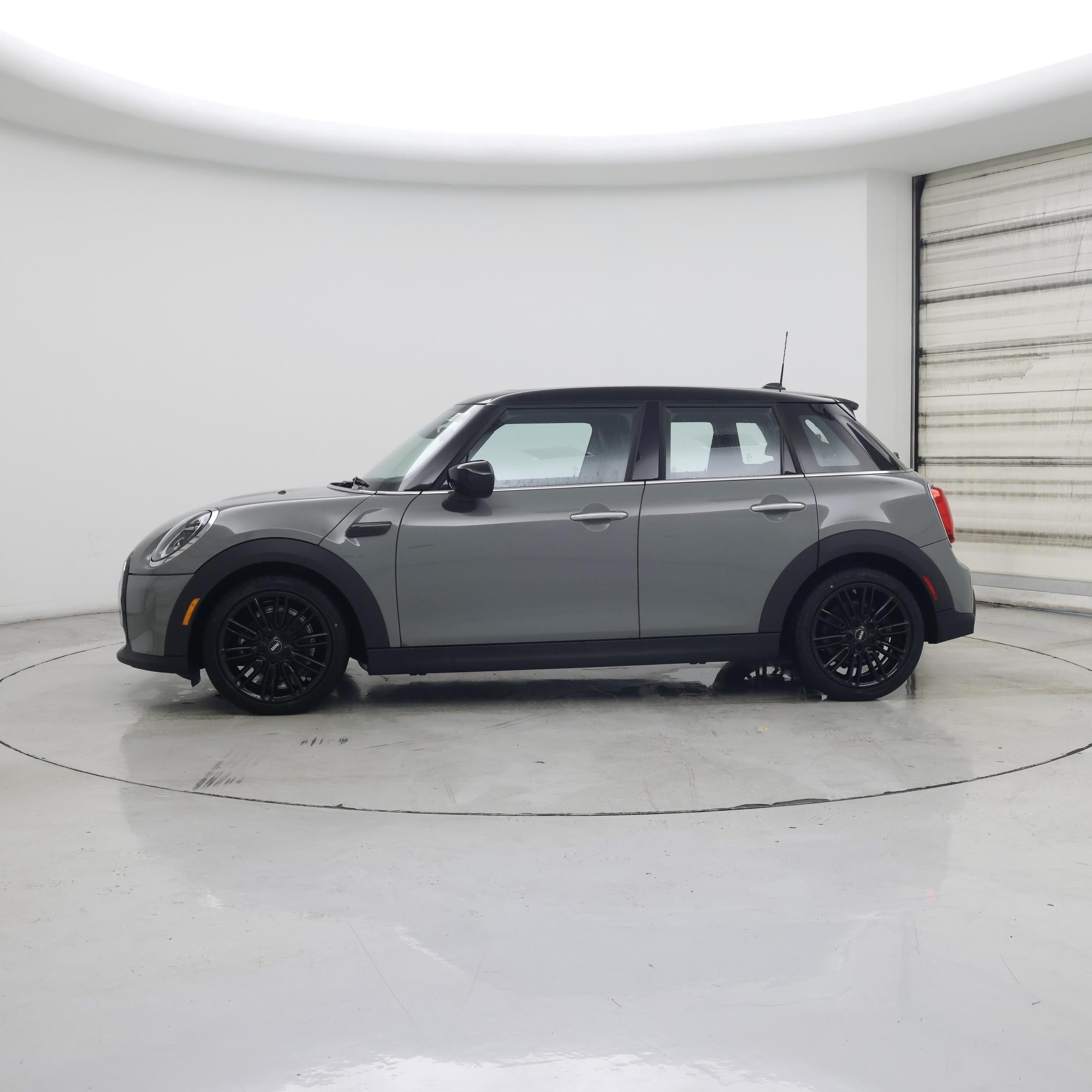 Thumbnail: 2022 MINI Cooper Hardtop - 3