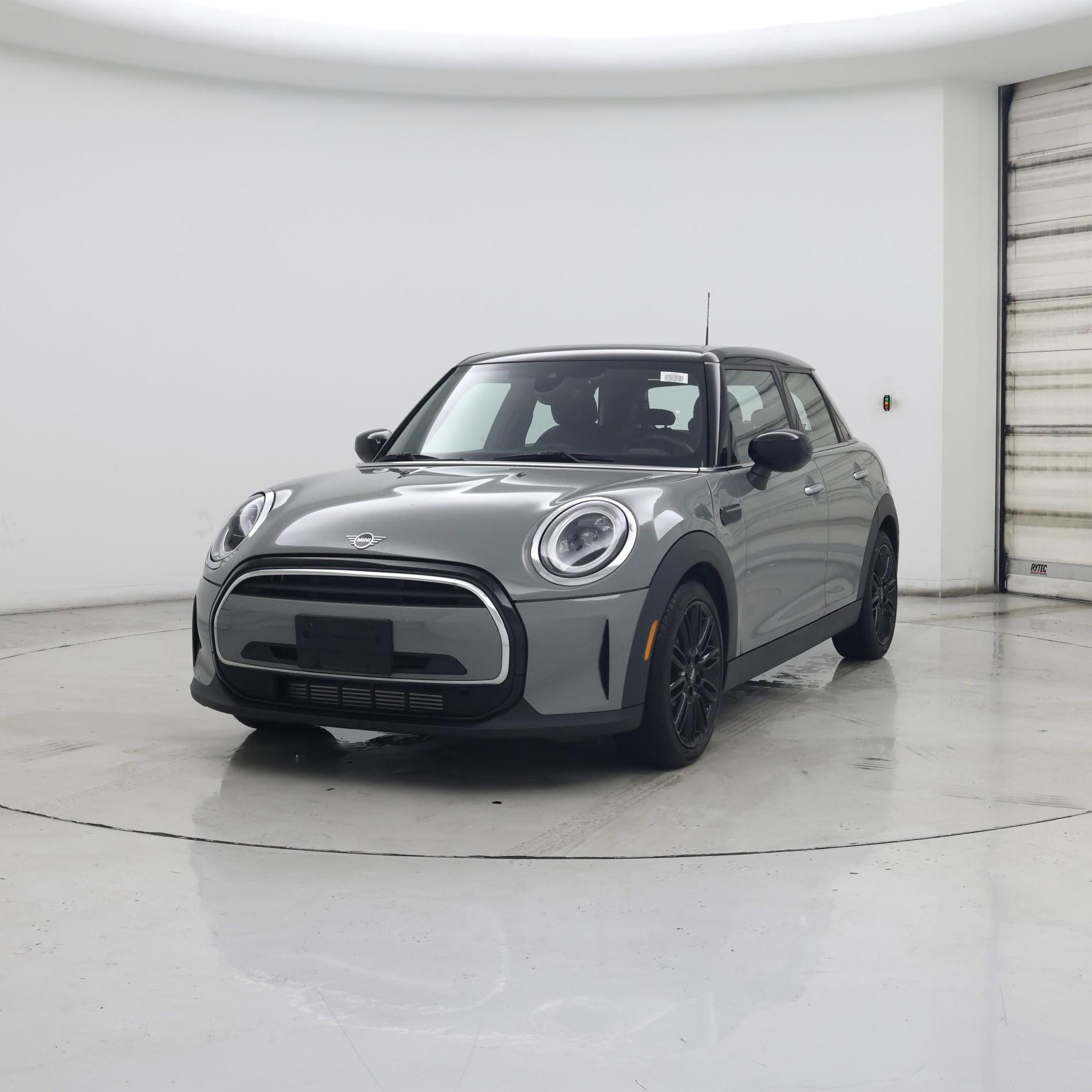 Thumbnail: 2022 MINI Cooper Hardtop - 4