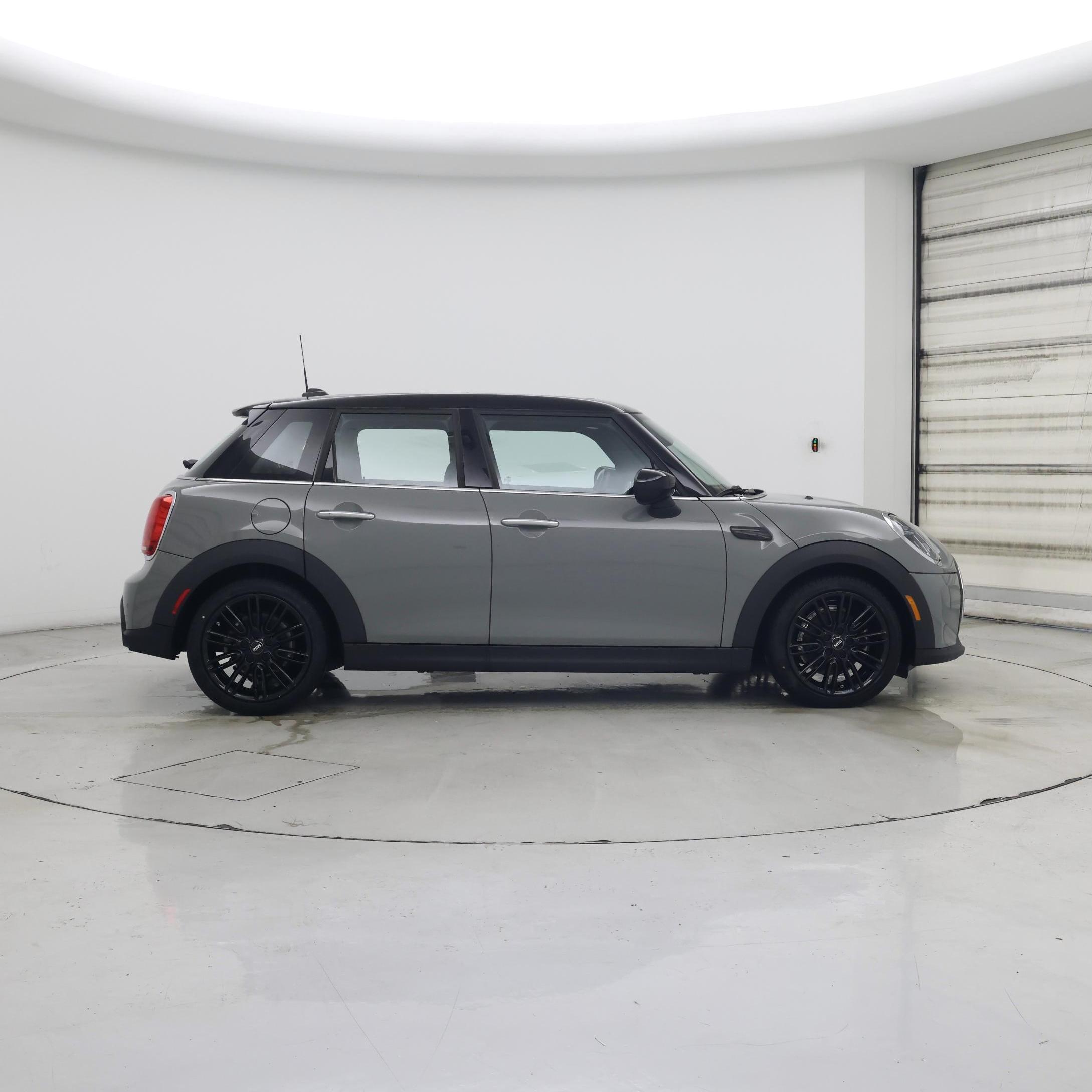 Thumbnail: 2022 MINI Cooper Hardtop - 7