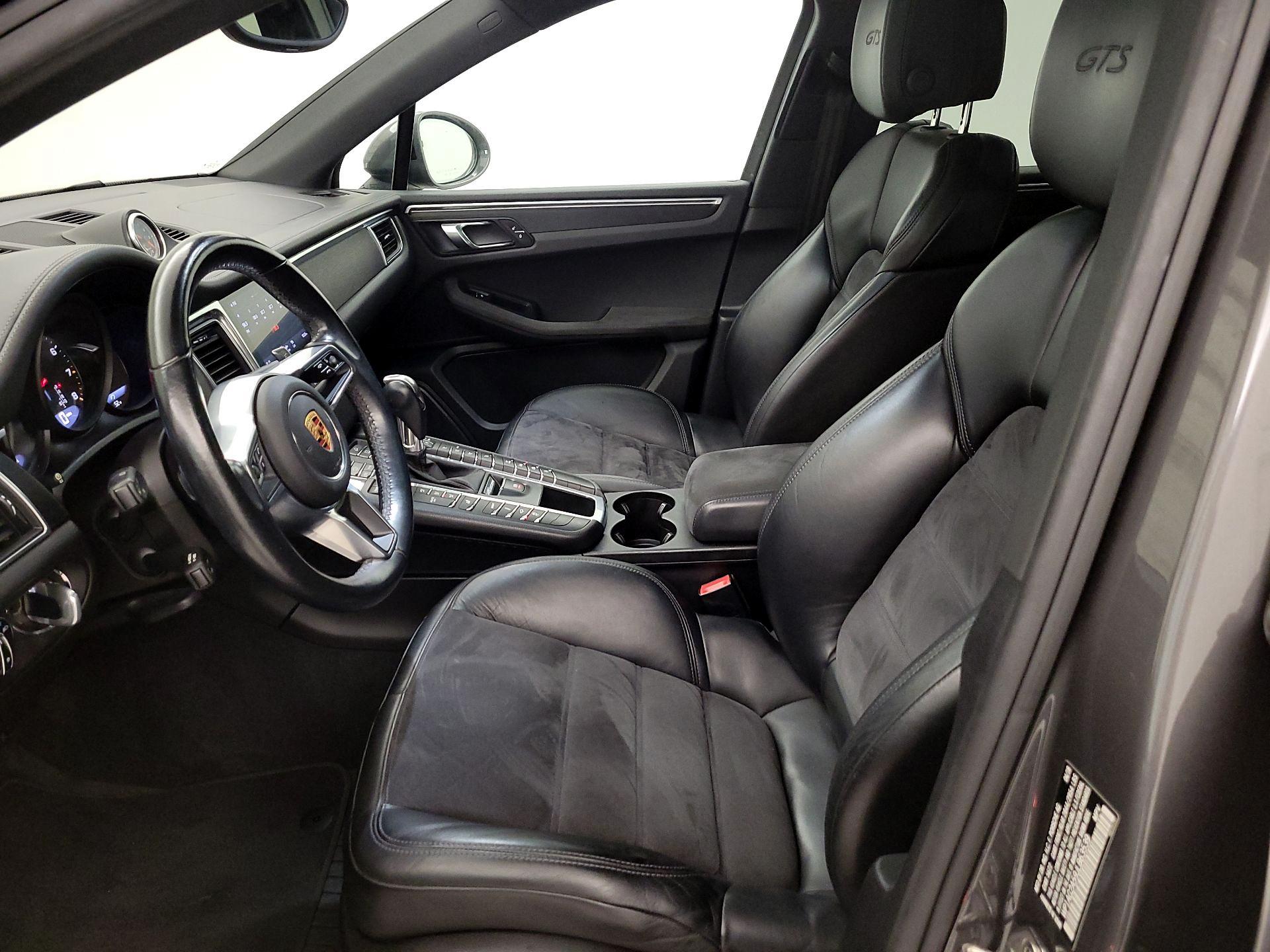 Thumbnail: 2018 Porsche Macan - 11