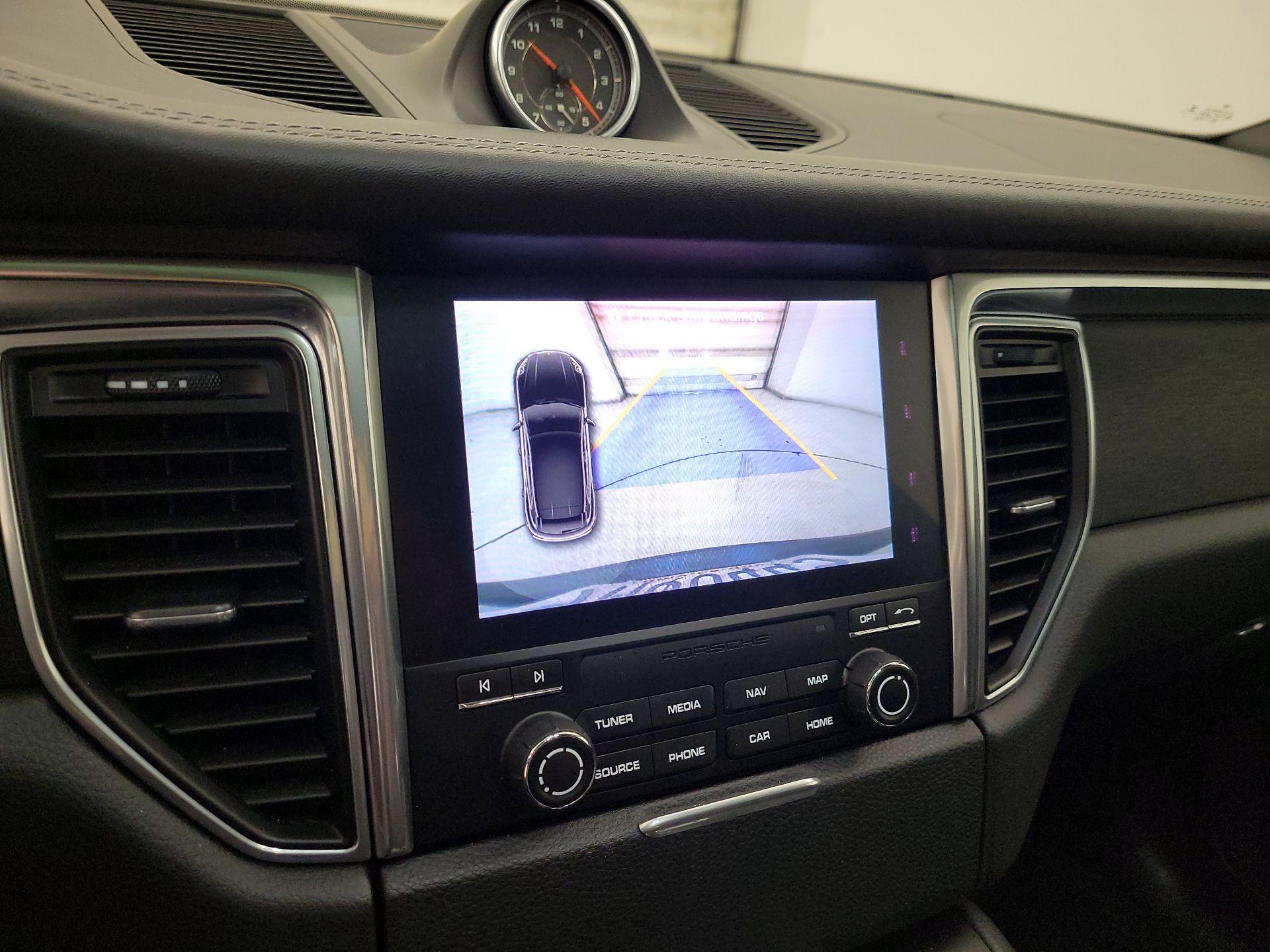 Thumbnail: 2018 Porsche Macan - 13