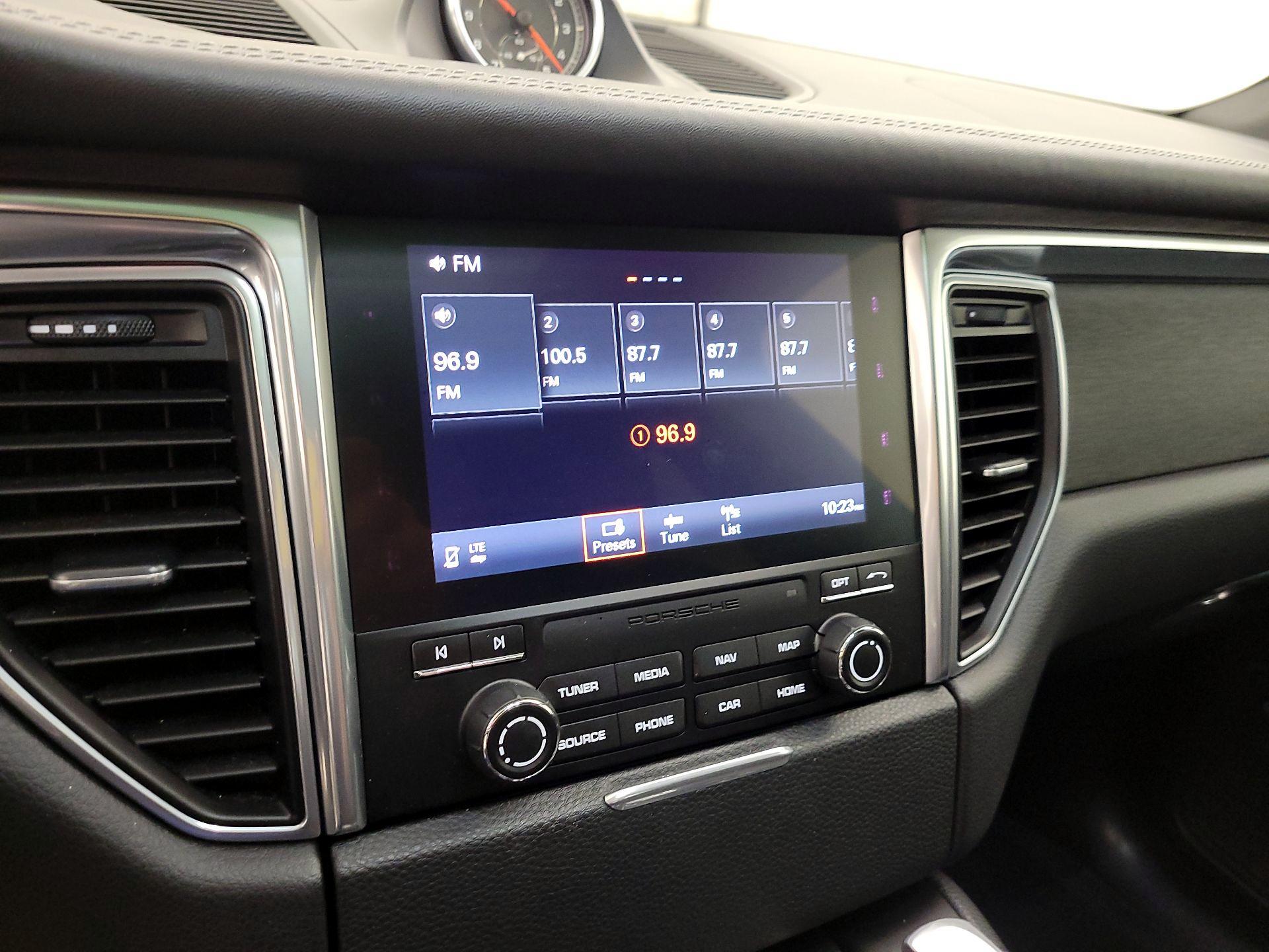 Thumbnail: 2018 Porsche Macan - 14