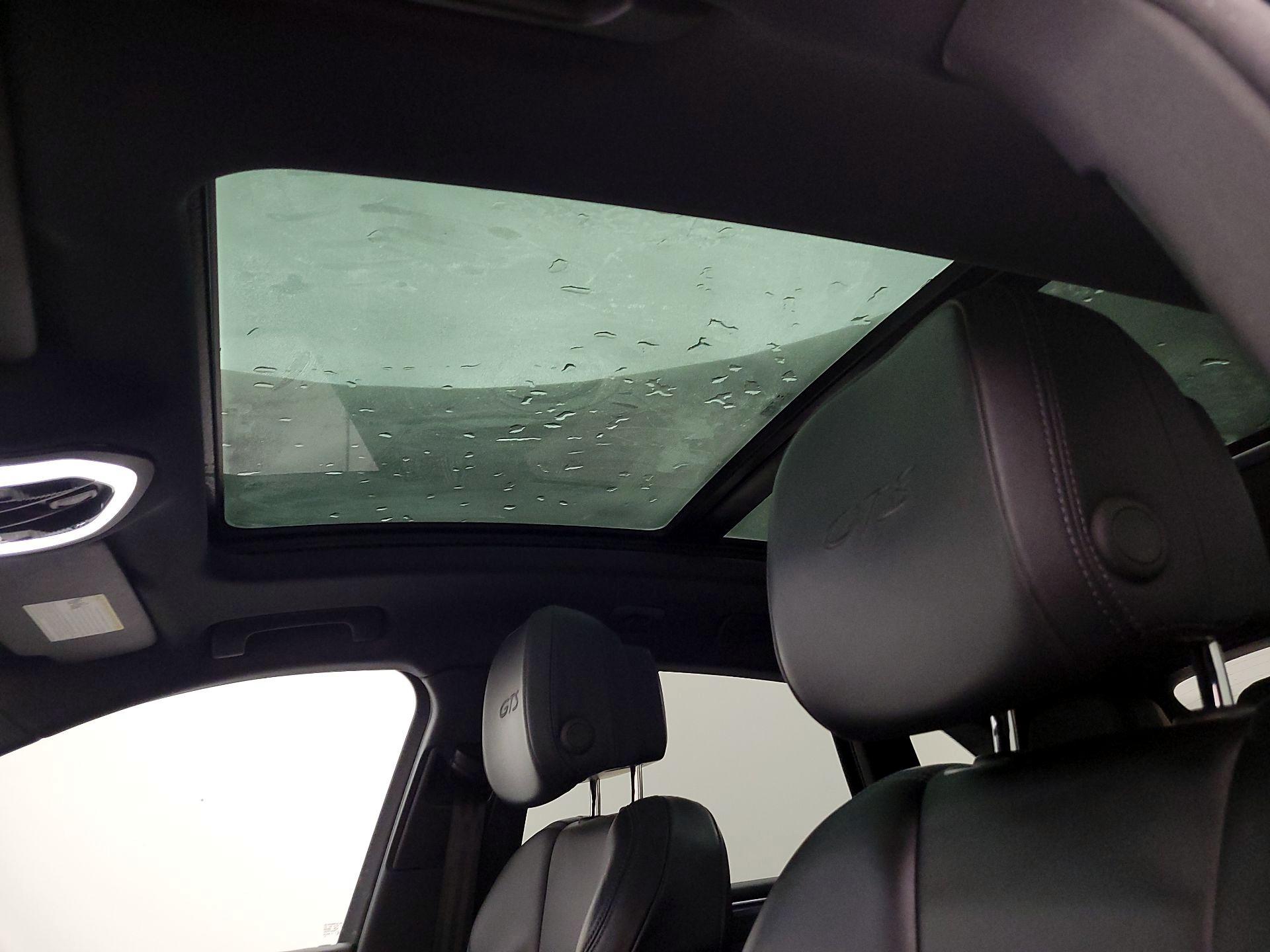 Thumbnail: 2018 Porsche Macan - 17