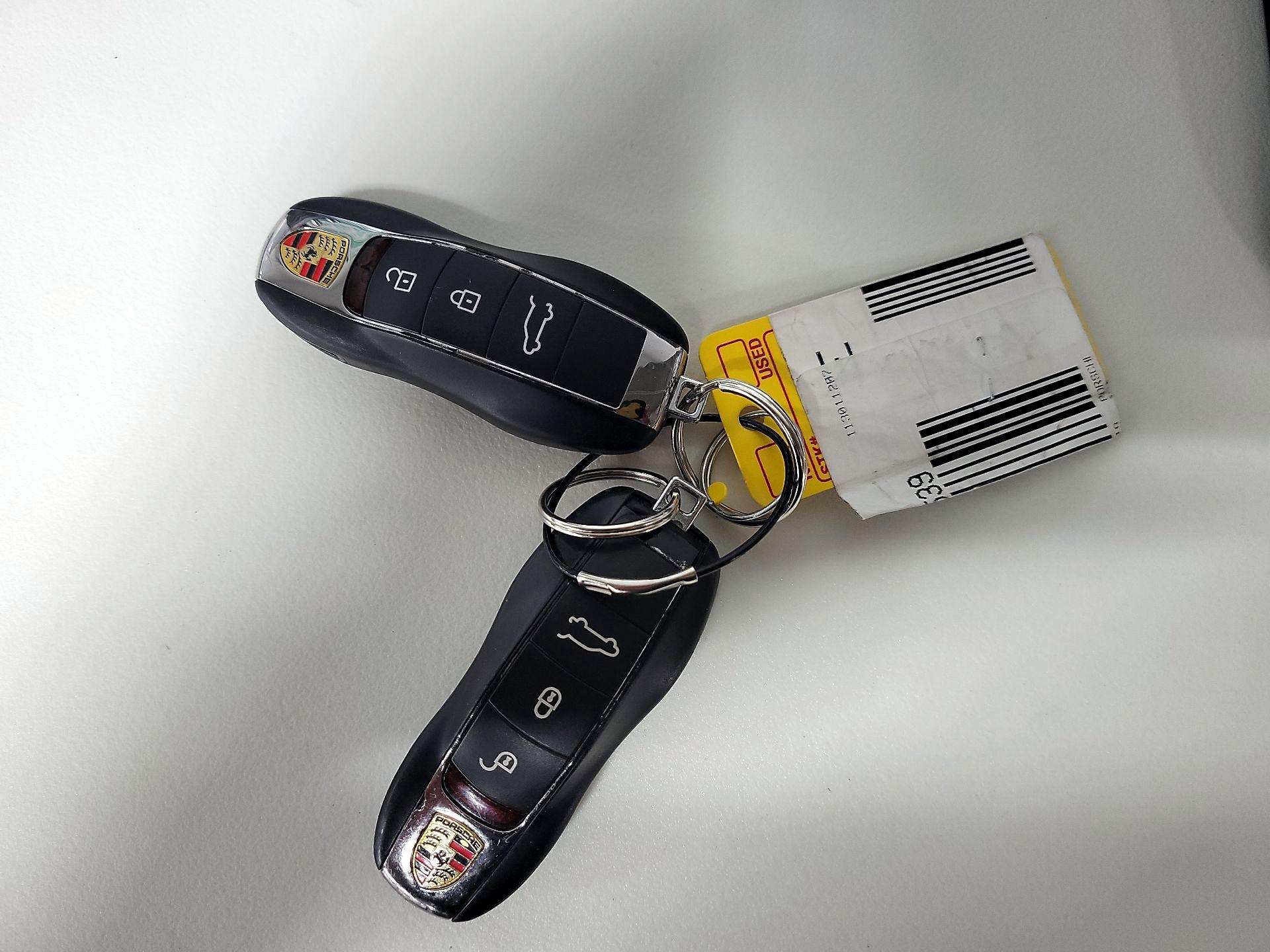 Thumbnail: 2018 Porsche Macan - 20