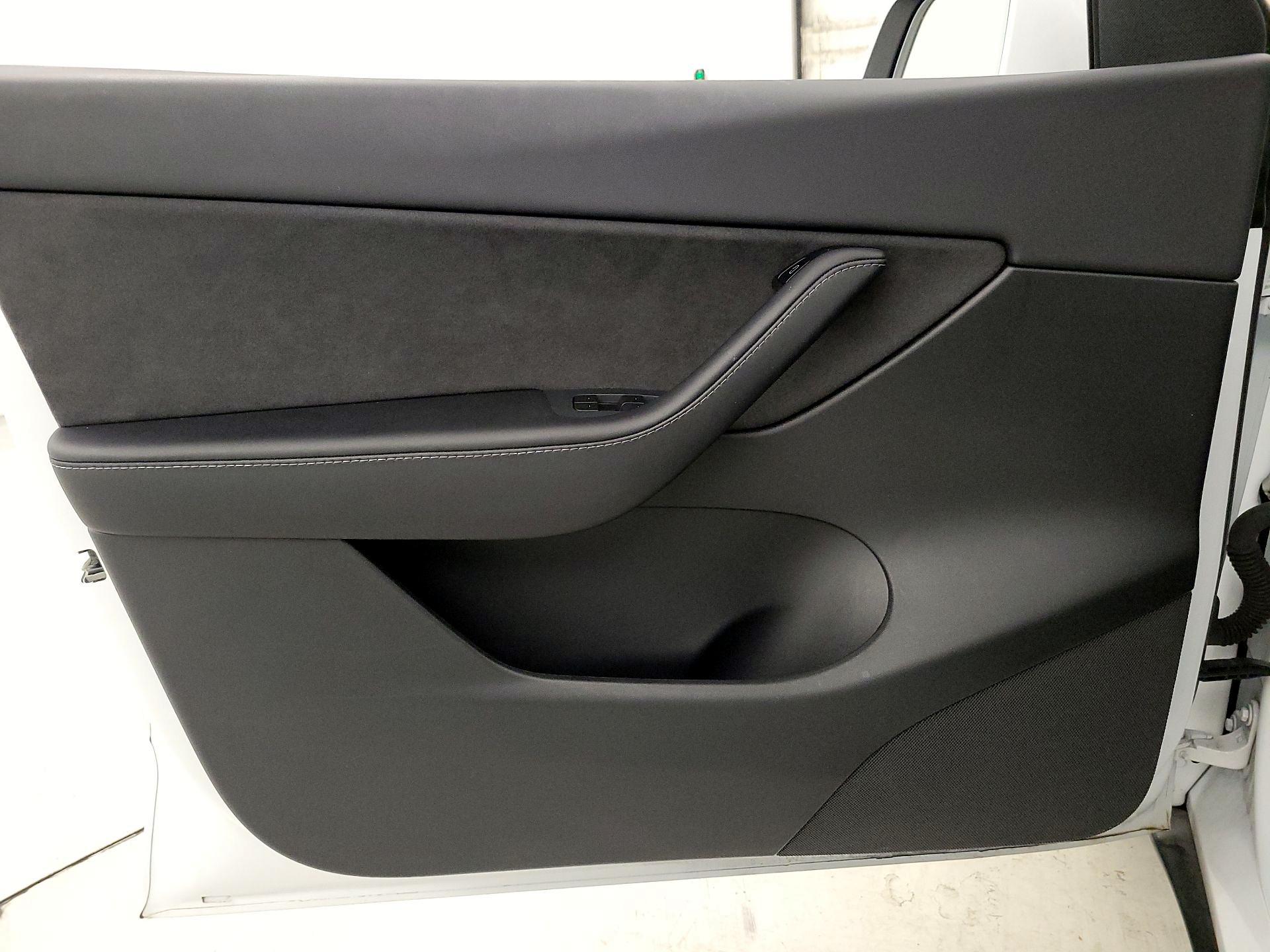 Thumbnail: 2021 Tesla Model Y - 12