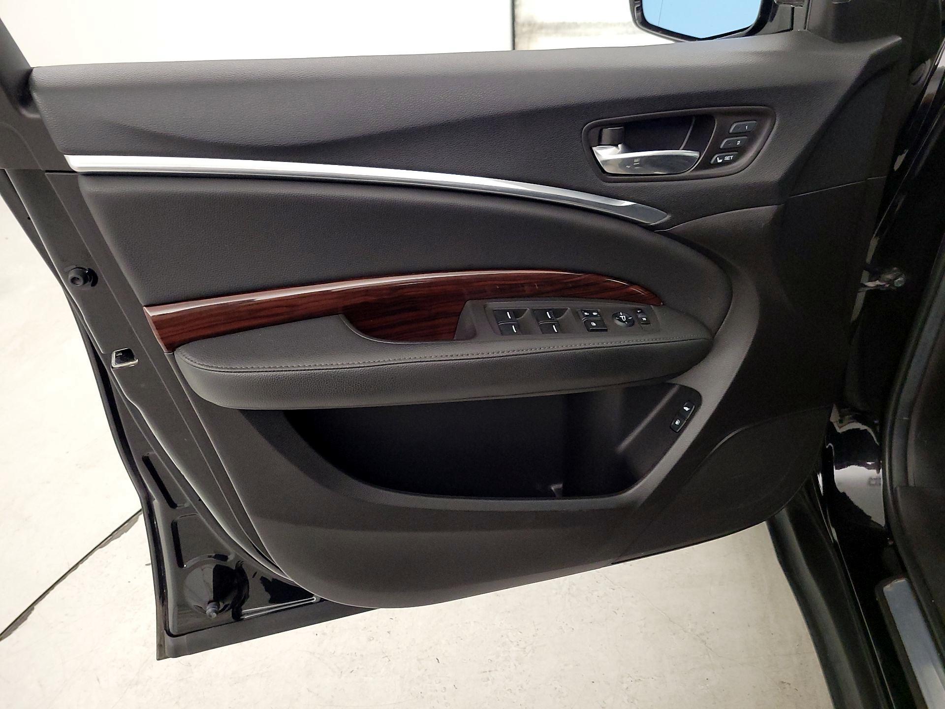 Thumbnail: 2016 Acura MDX - 12