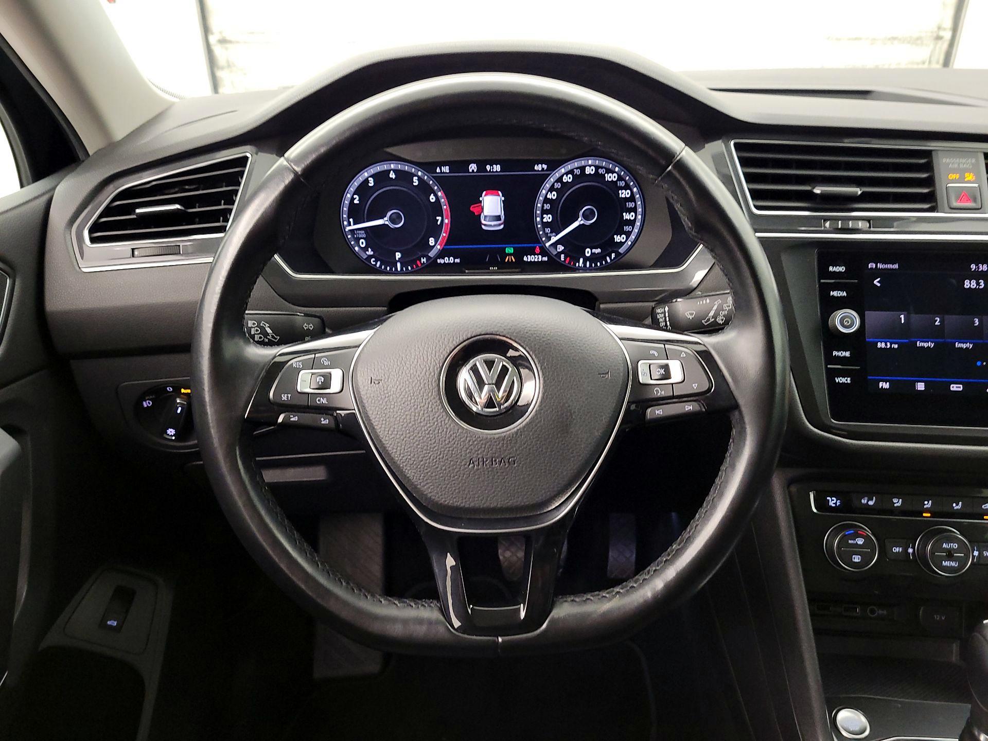 Thumbnail: 2018 Volkswagen Tiguan - 10