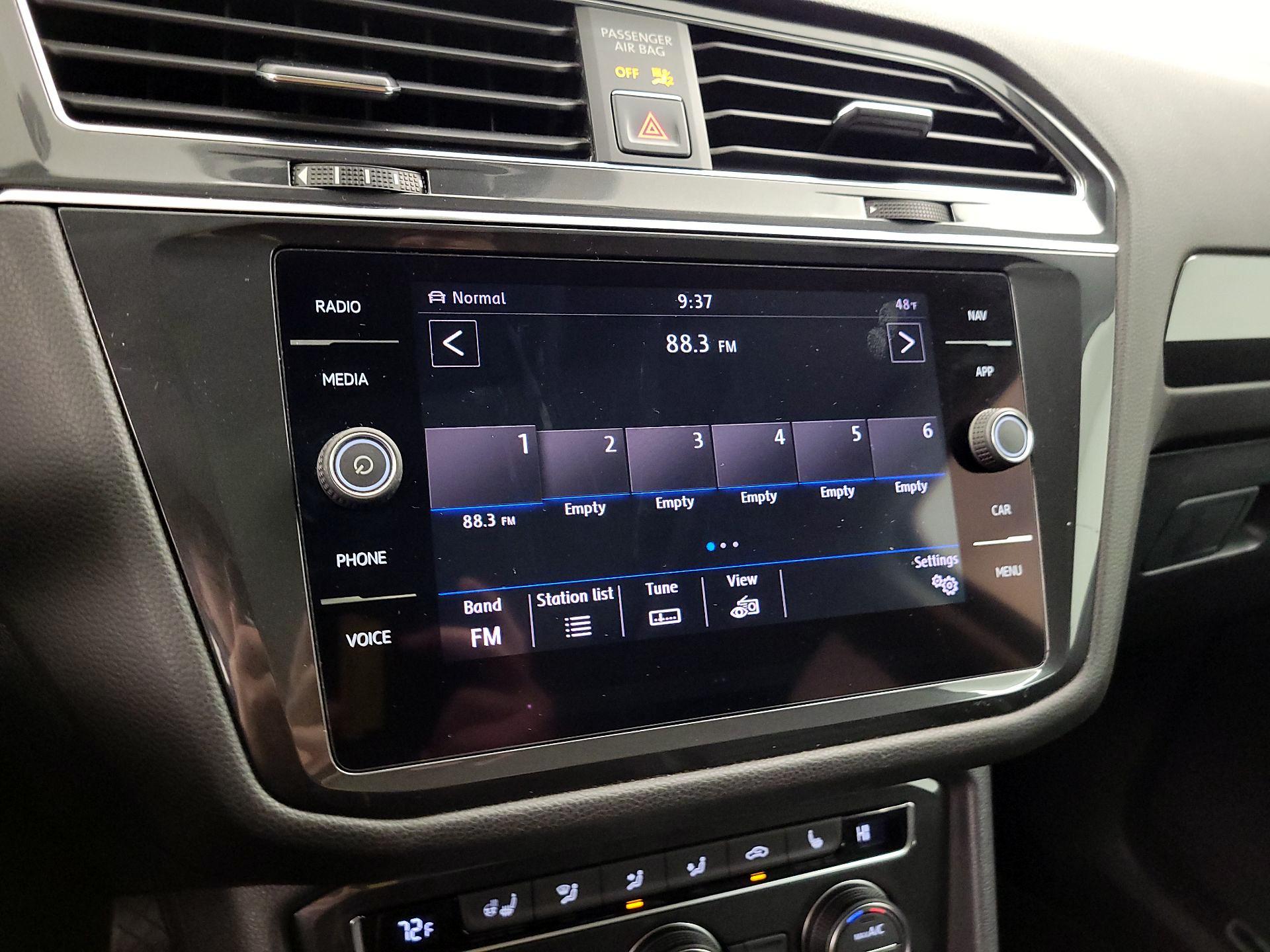 Thumbnail: 2018 Volkswagen Tiguan - 15