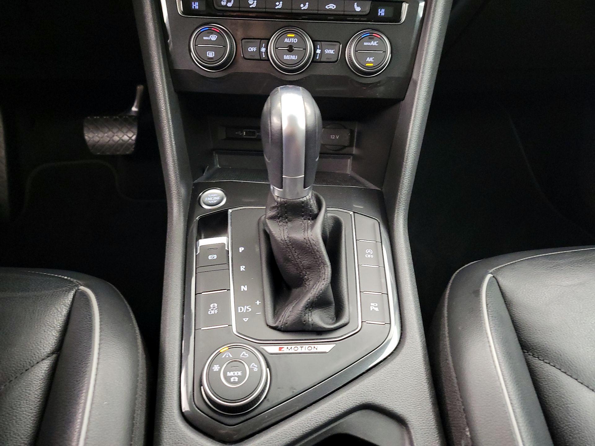 Thumbnail: 2018 Volkswagen Tiguan - 17