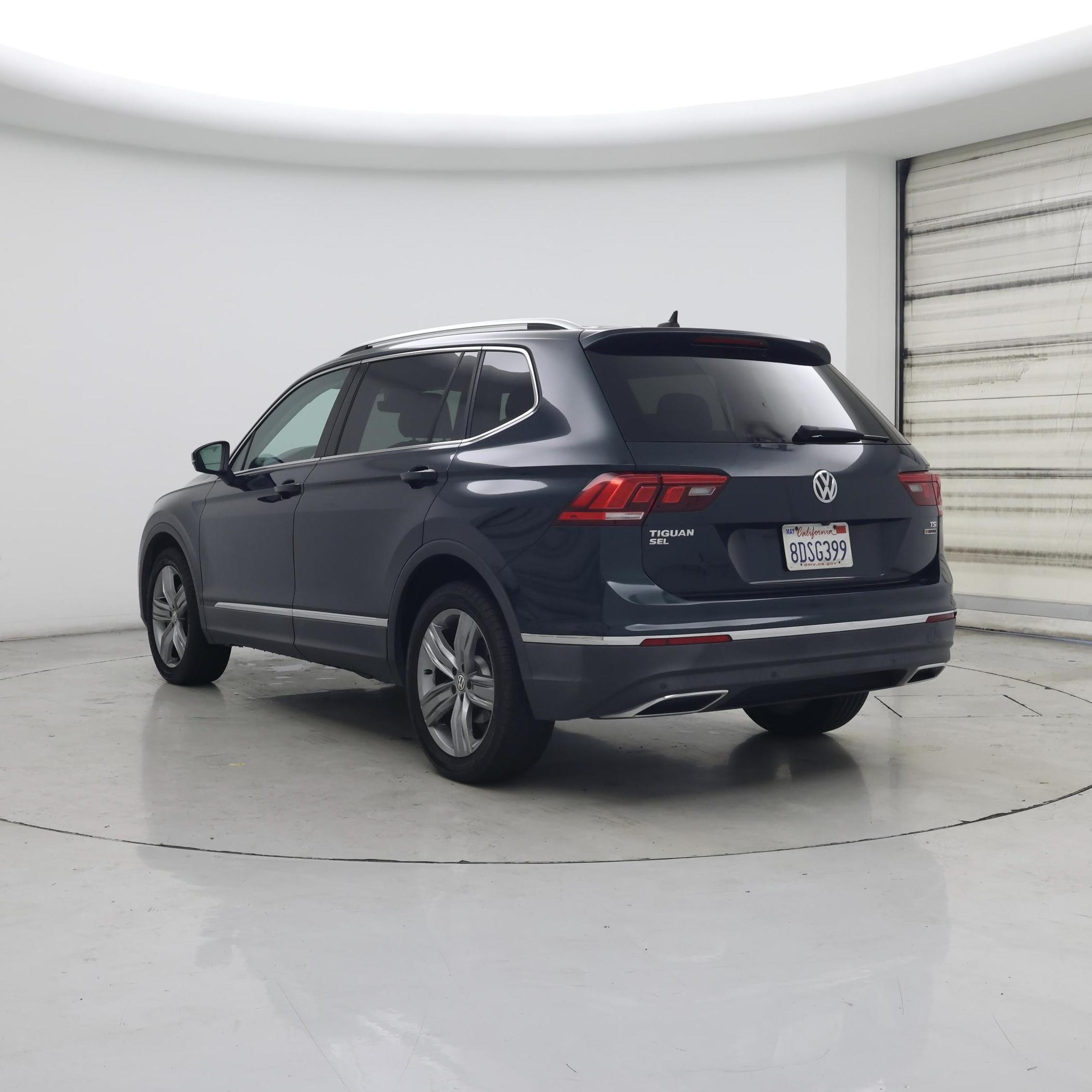 Thumbnail: 2018 Volkswagen Tiguan - 2