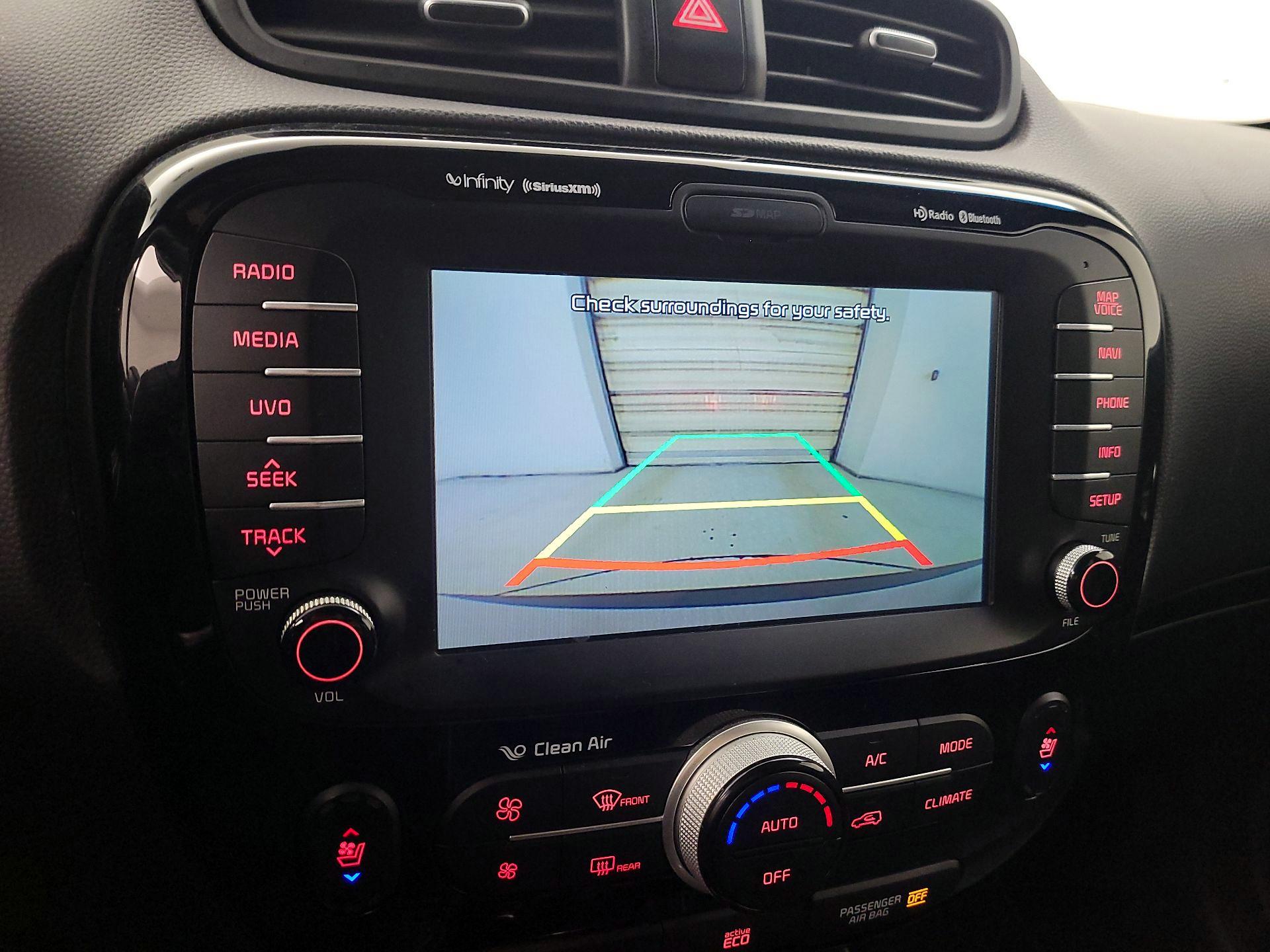 Thumbnail: 2015 Kia Soul - 15