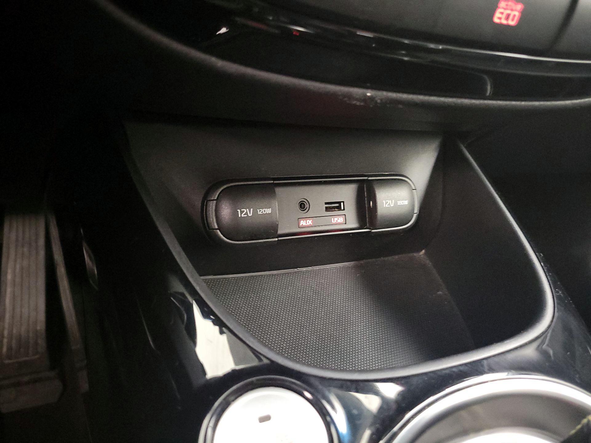 Thumbnail: 2015 Kia Soul - 19