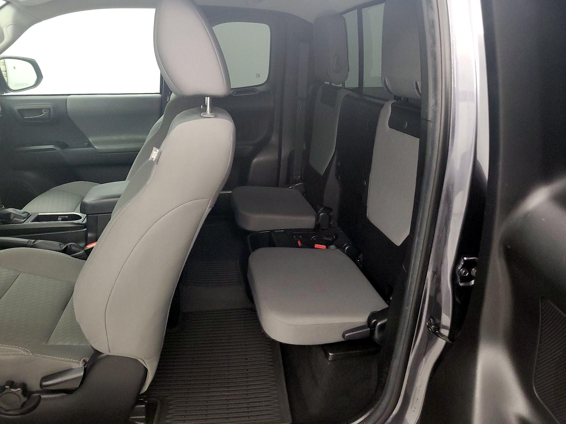 Thumbnail: 2021 Toyota Tacoma - 19