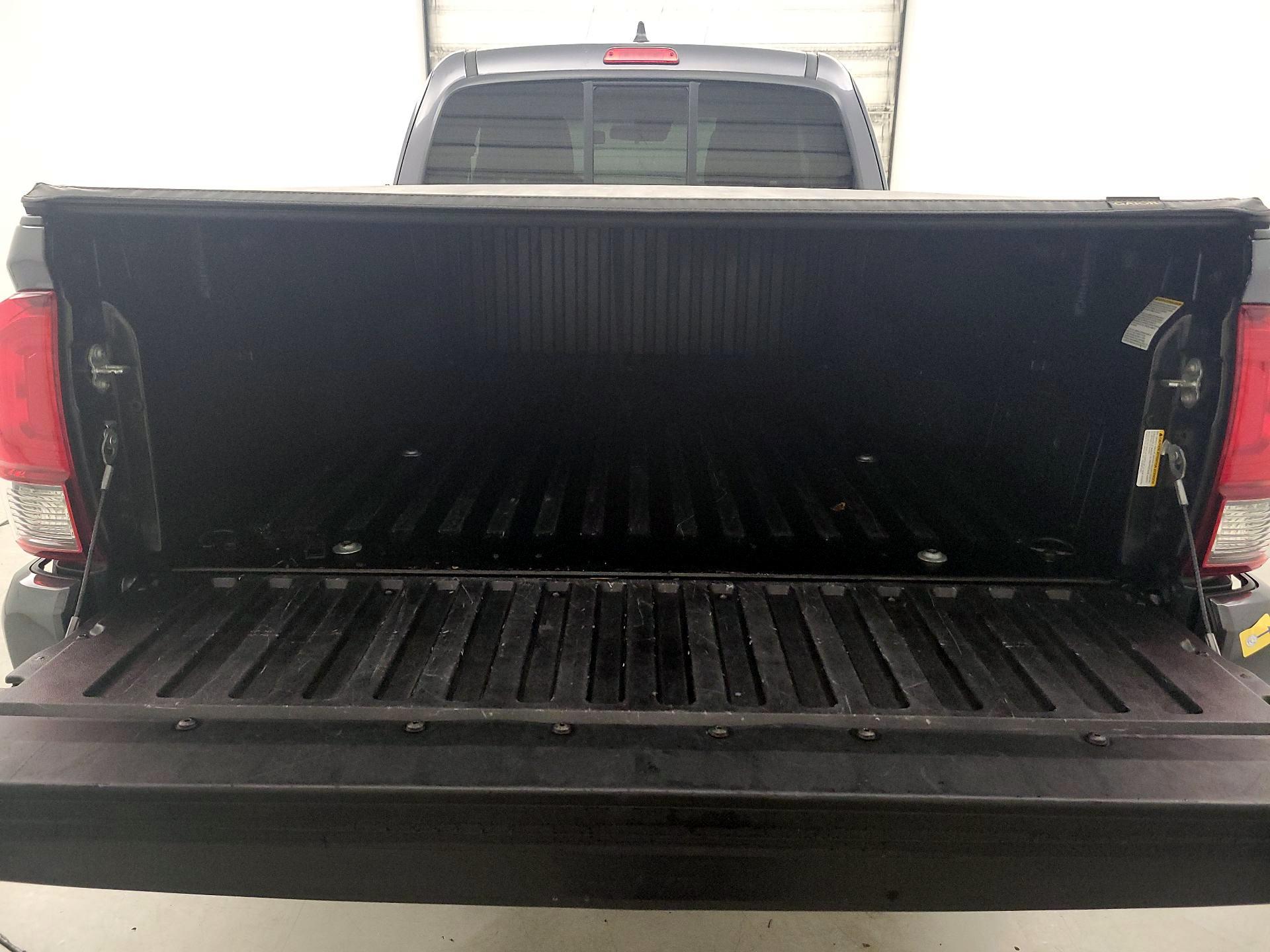 Thumbnail: 2021 Toyota Tacoma - 20