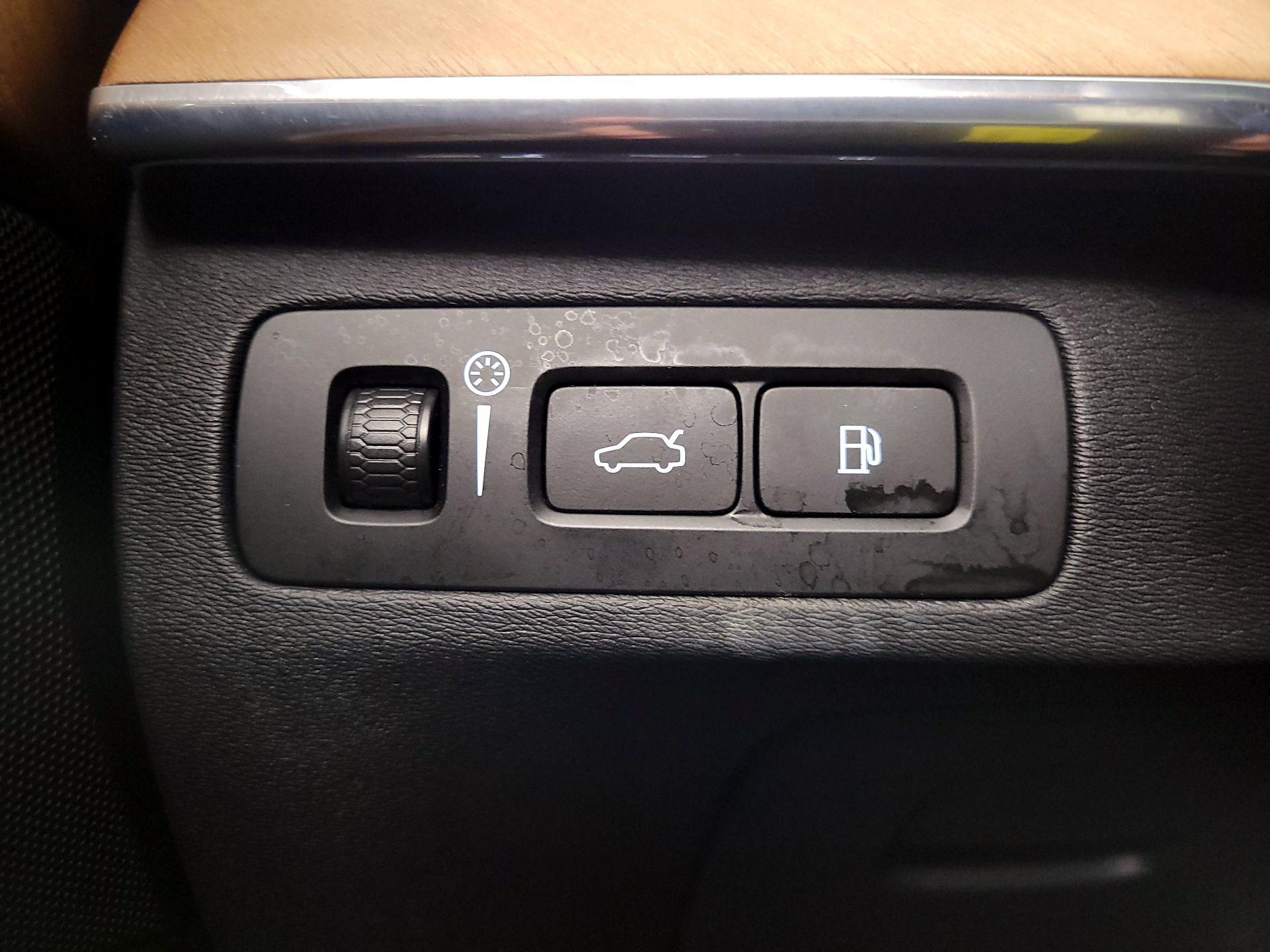 Thumbnail: 2021 Volvo XC90 - 13