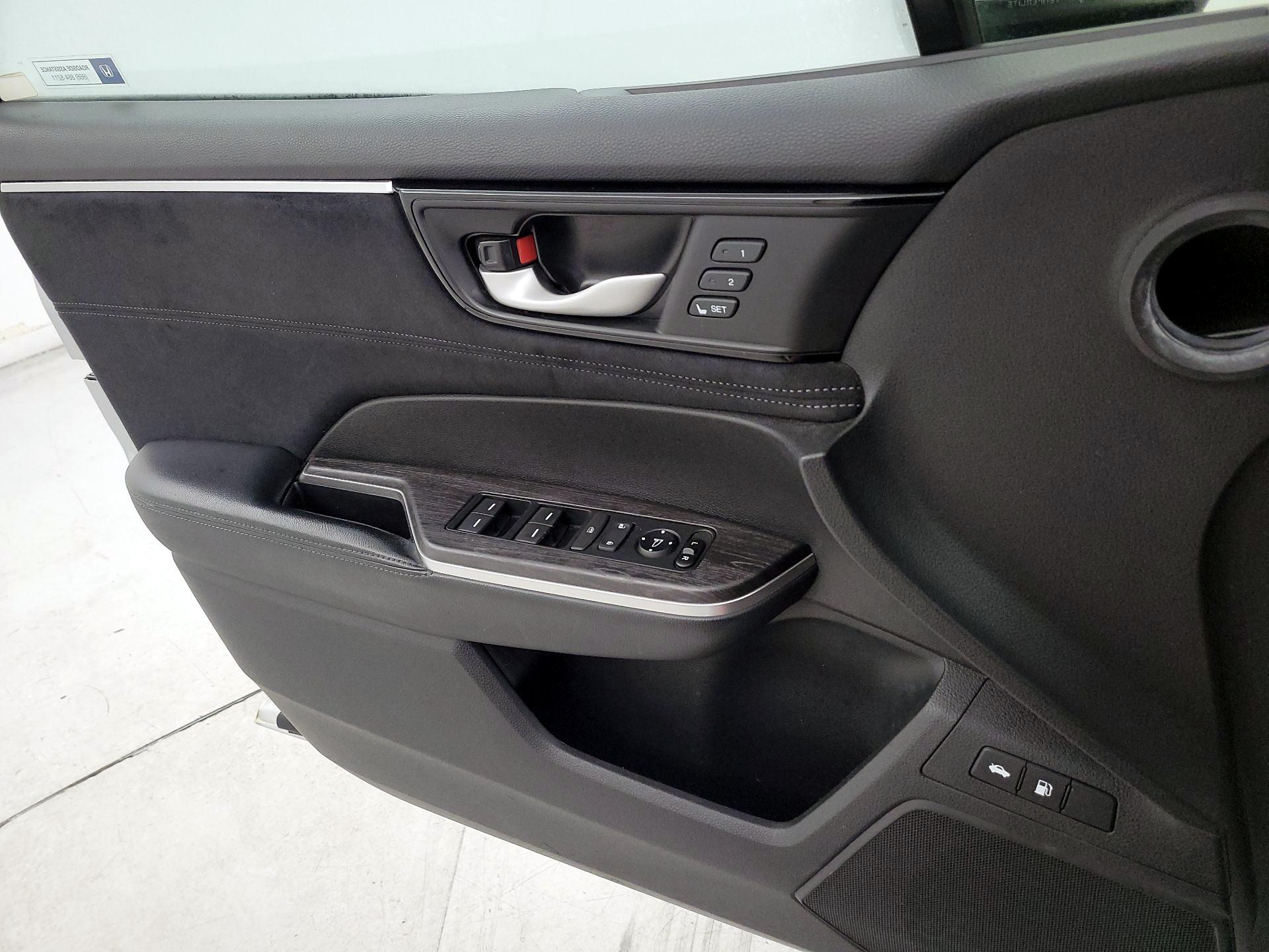 Thumbnail: 2018 Honda Clarity - 12