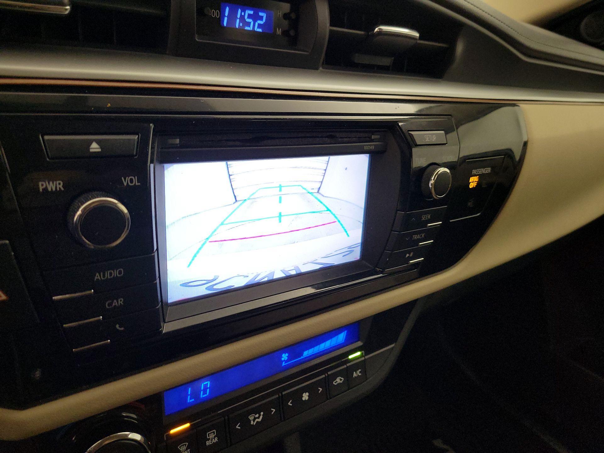 Thumbnail: 2015 Toyota Corolla - 13