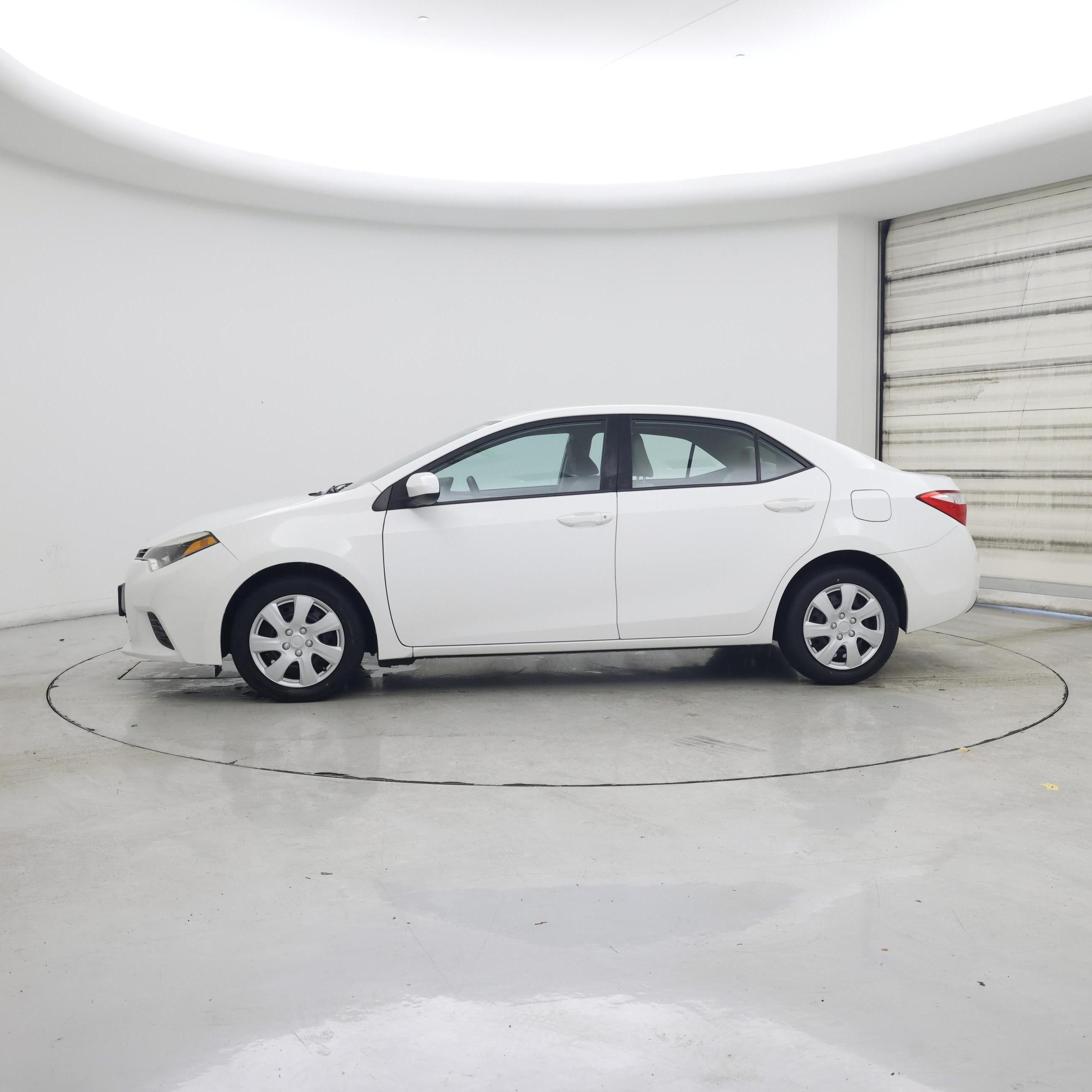 Thumbnail: 2015 Toyota Corolla - 3