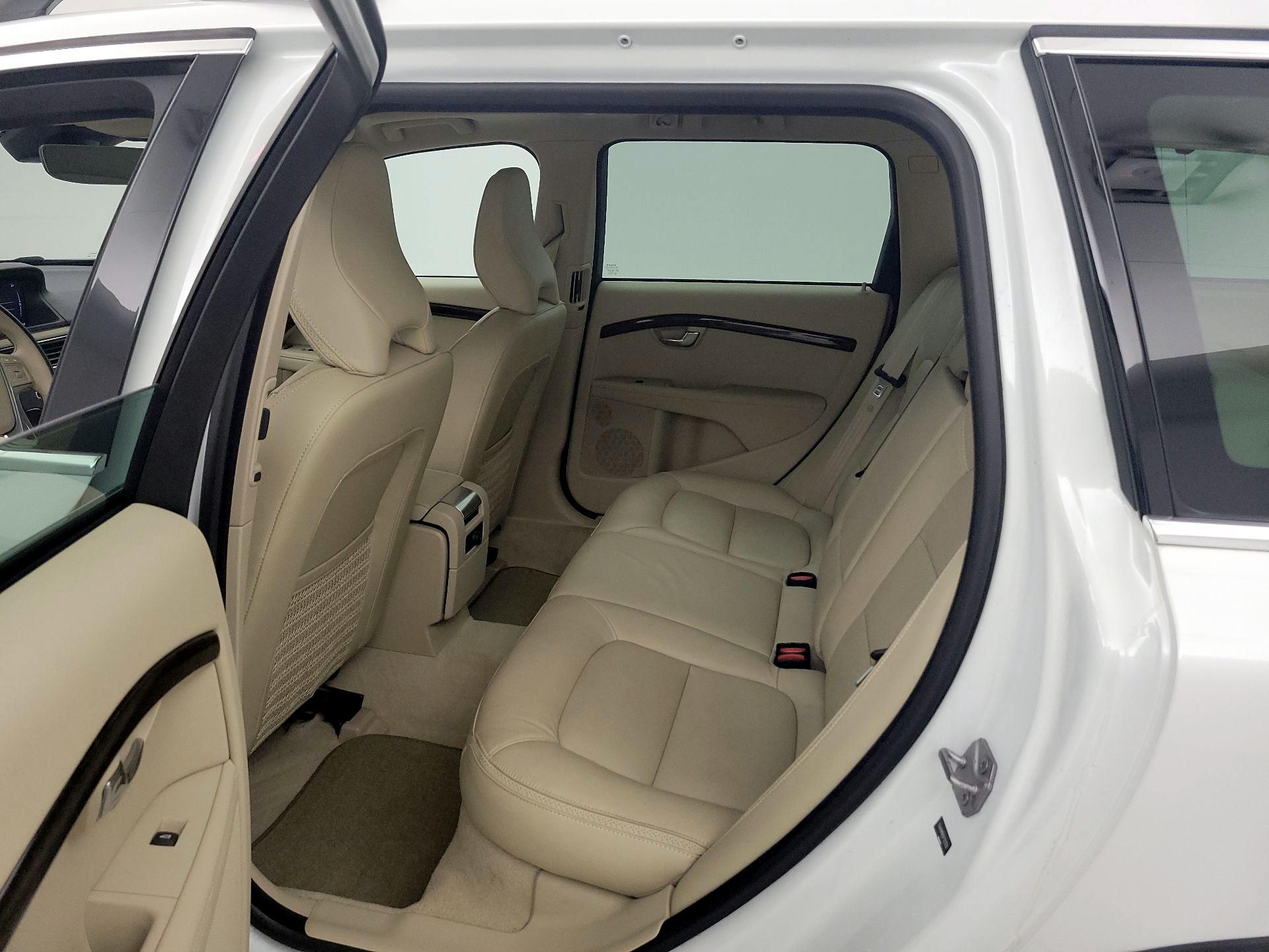 Thumbnail: 2015 Volvo XC70 - 19