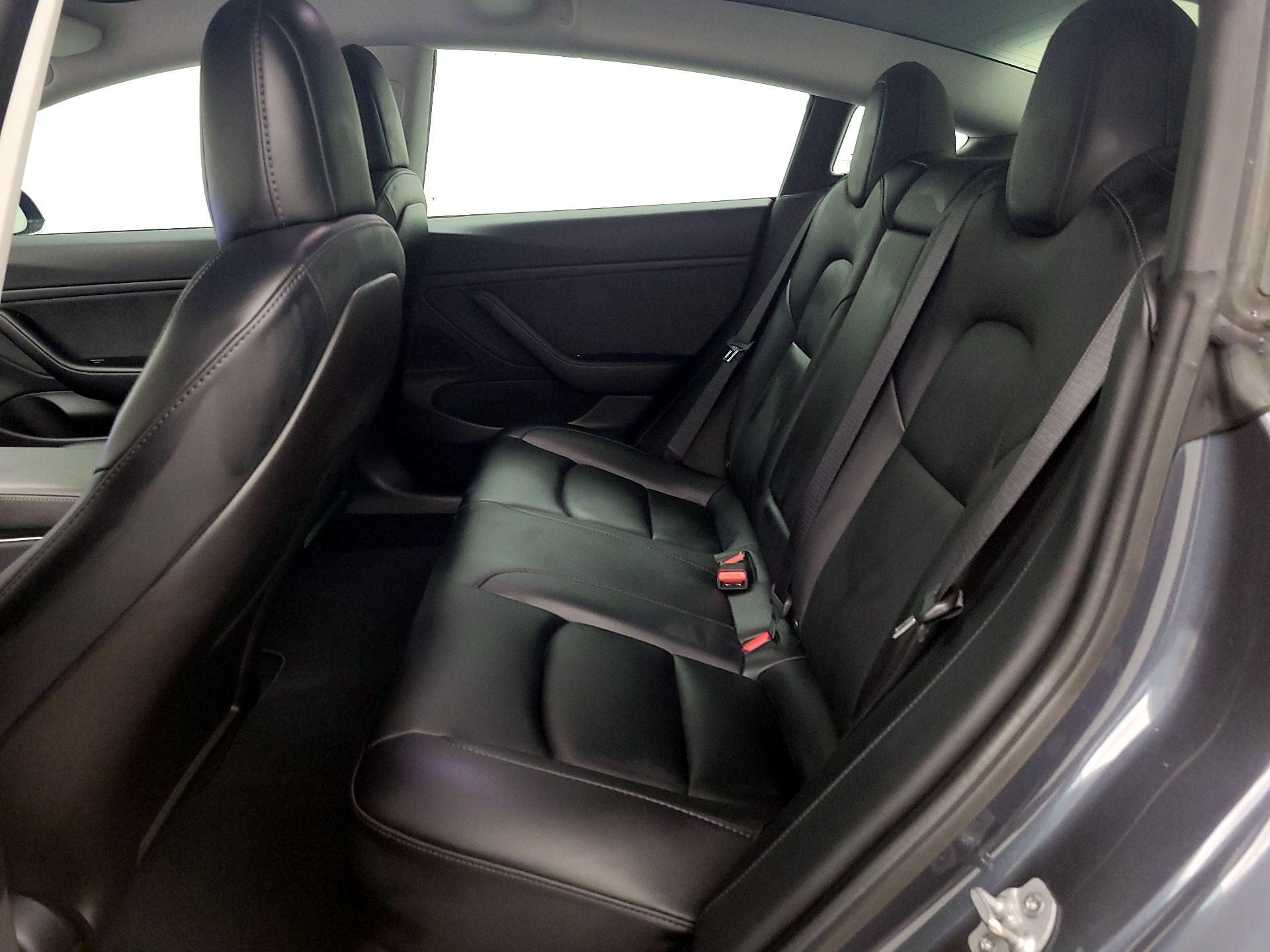 Thumbnail: 2020 Tesla Model 3 - 17