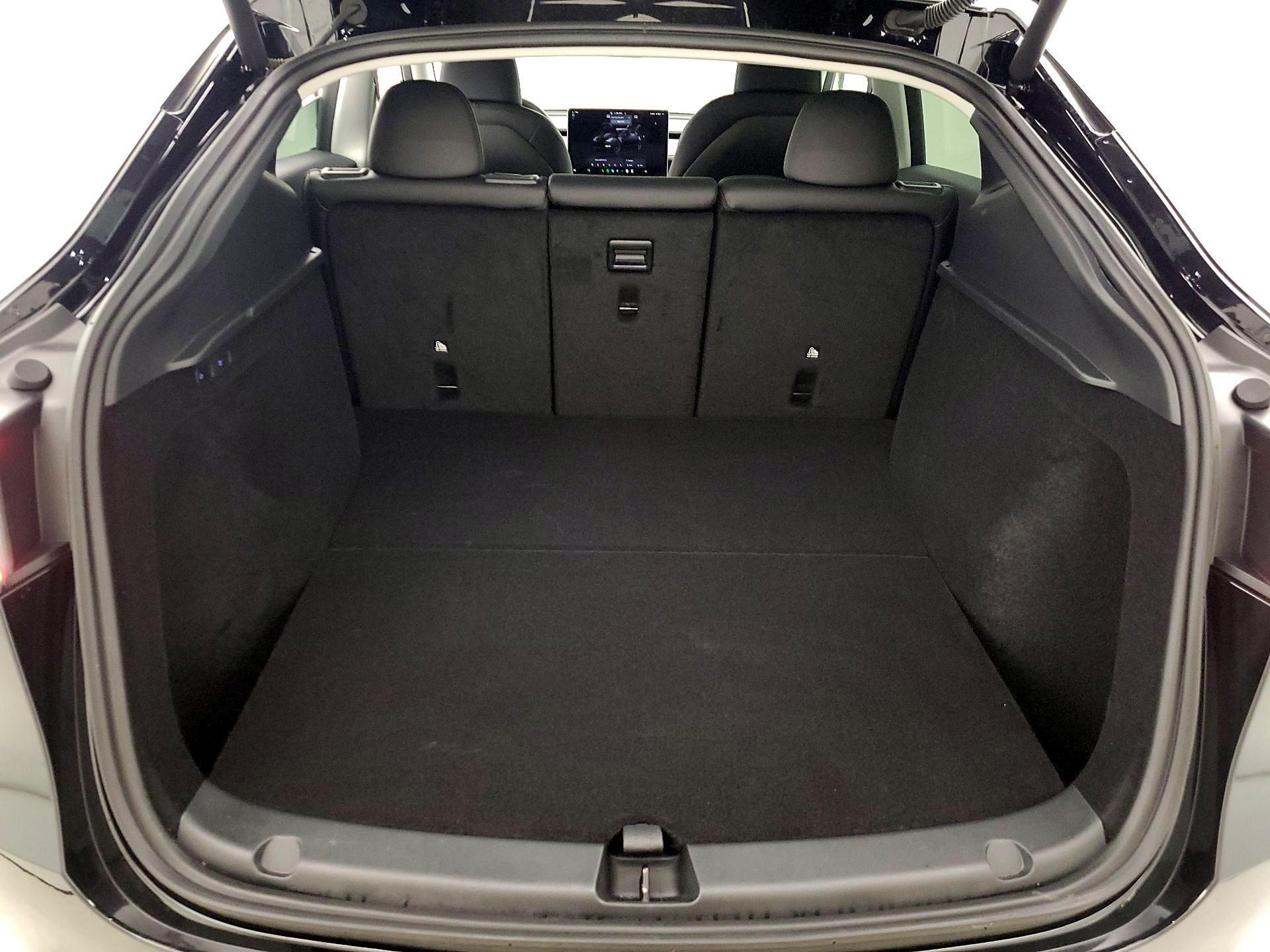 Thumbnail: 2025 Tesla Model Y - 19