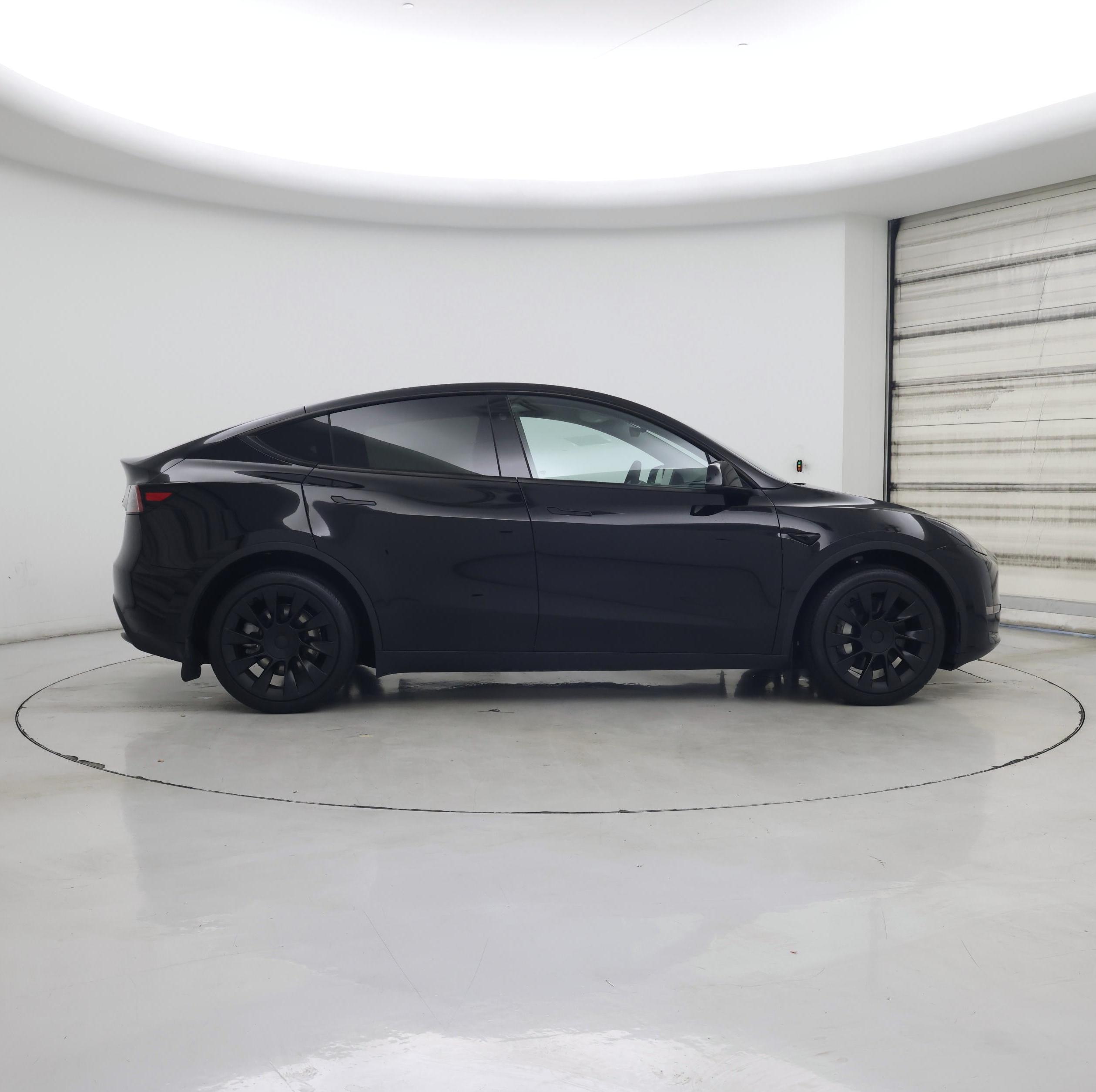 Thumbnail: 2025 Tesla Model Y - 7